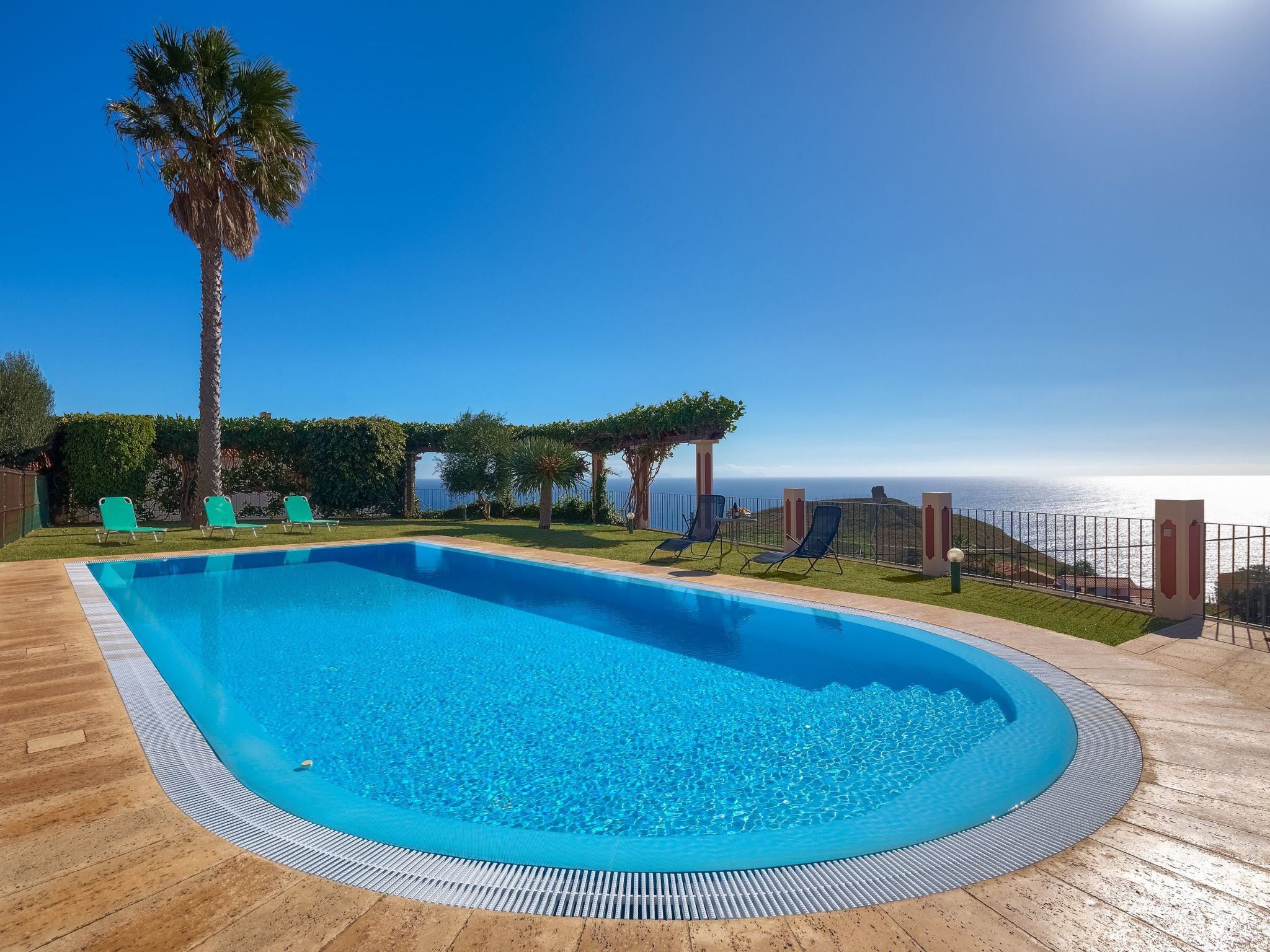 Königliche Villa Amores-Buiten