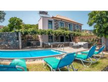 Vrijstaande villa met tuin en golfzicht in Gaula, Madeira - thumbnail 1