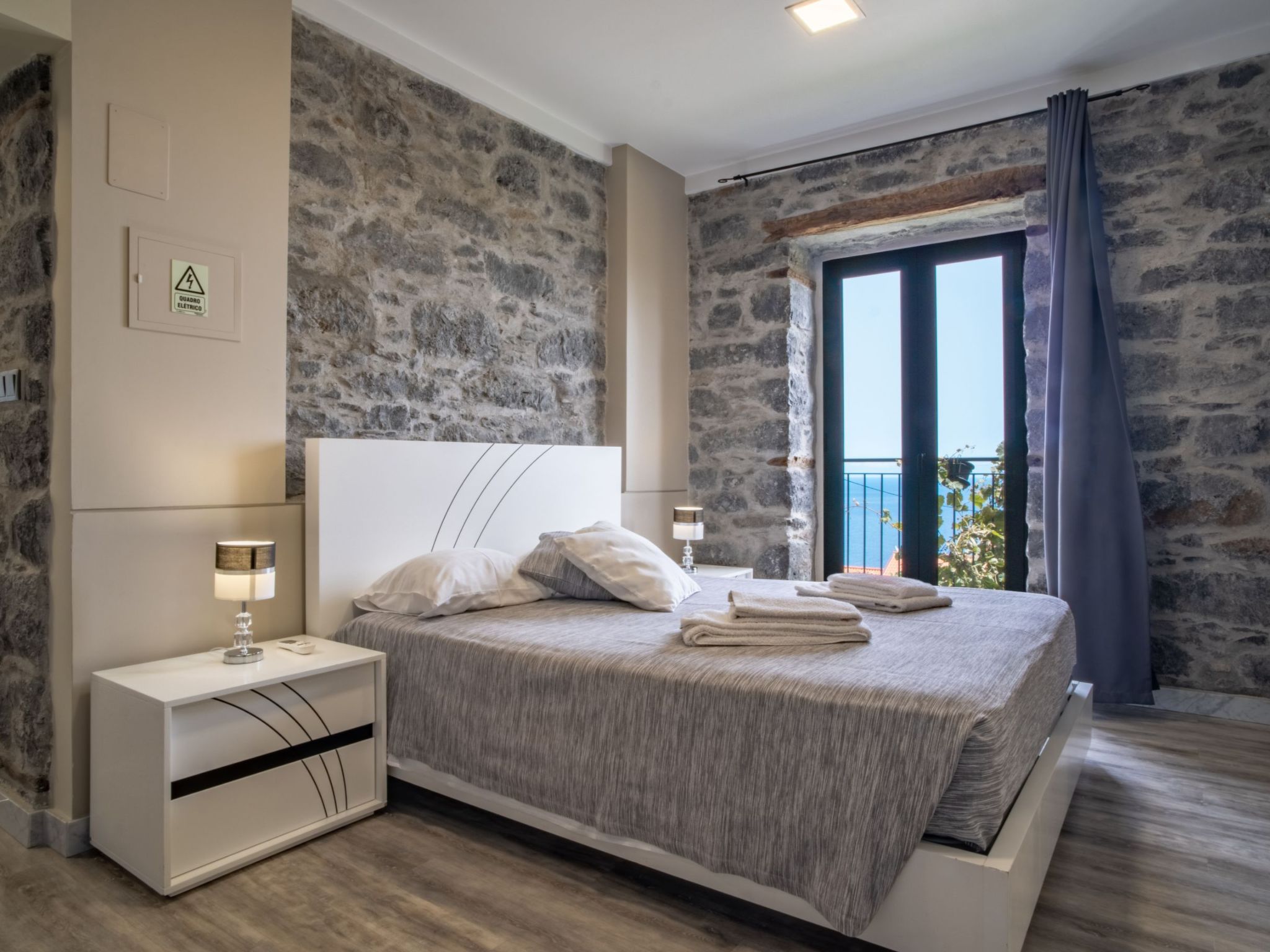 Villa mit eigenem Garten und Grill