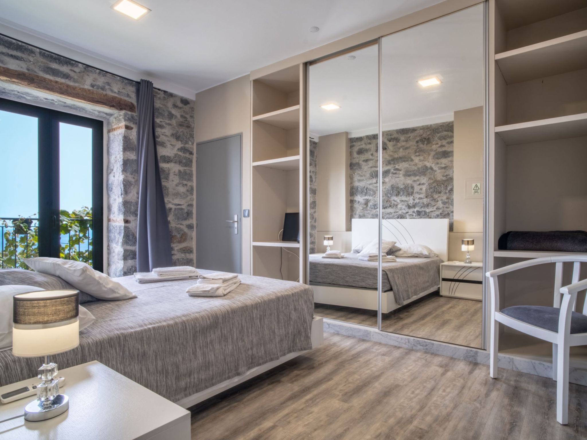 Villa mit eigenem Garten und Grill