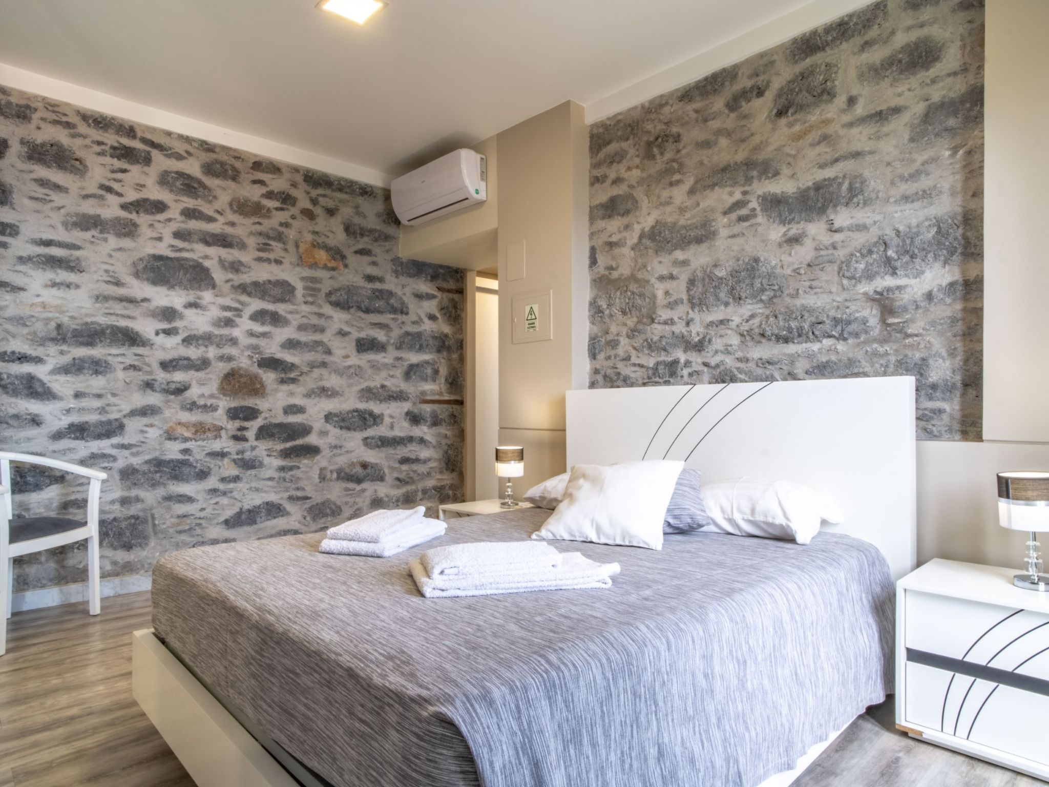 Villa mit eigenem Garten und Grill-Image-tags.info