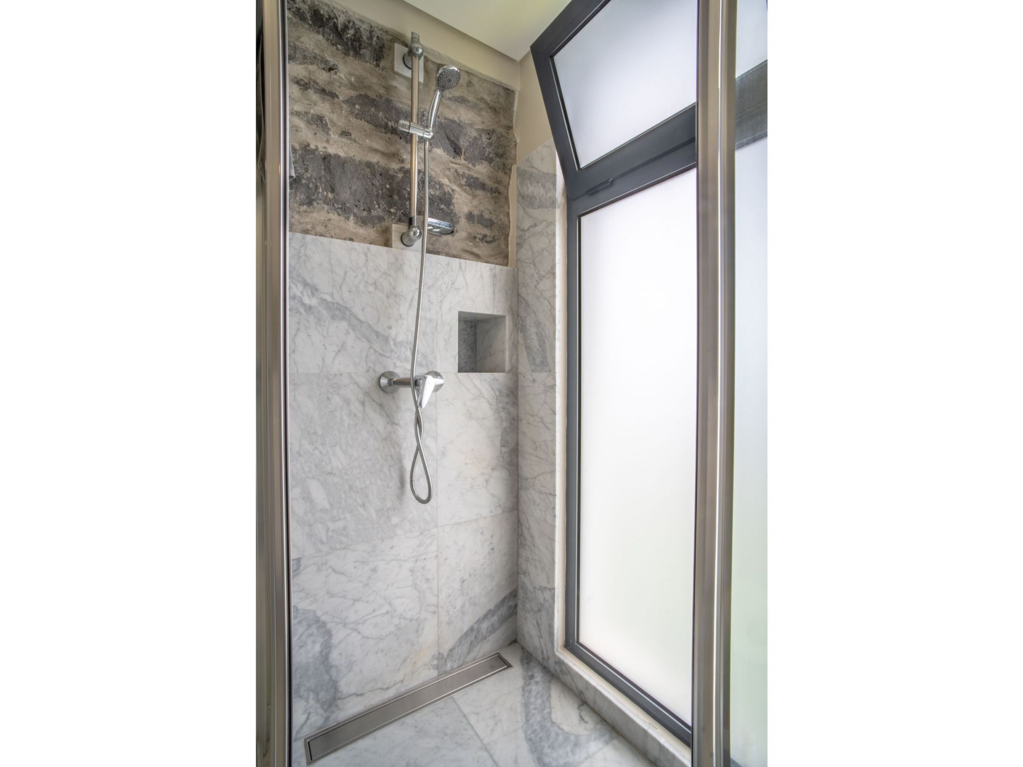 Villa mit eigenem Garten und Grill-Image-tags.info