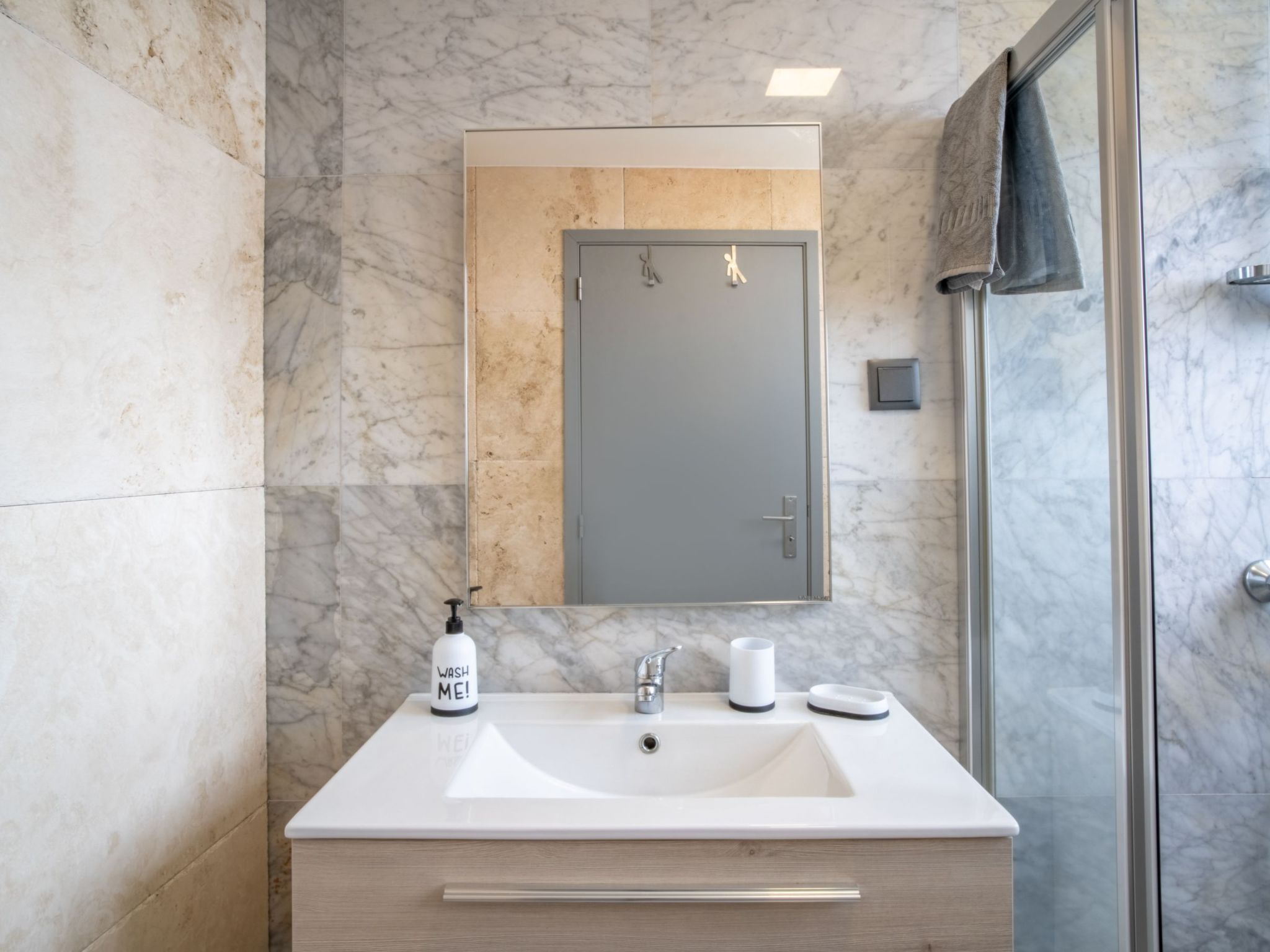 Villa mit eigenem Garten und Grill-Image-tags.info