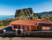 Elegantes Haus in Santana mit Garten und Grill