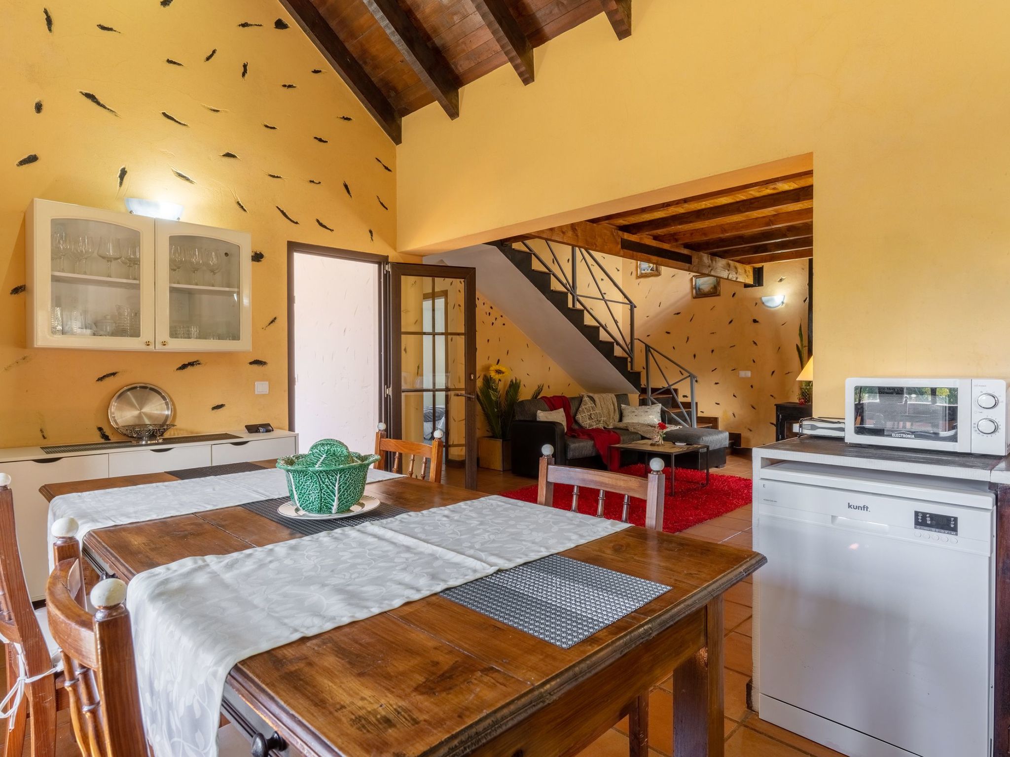 Dorf Sonnenuntergang-Binnen