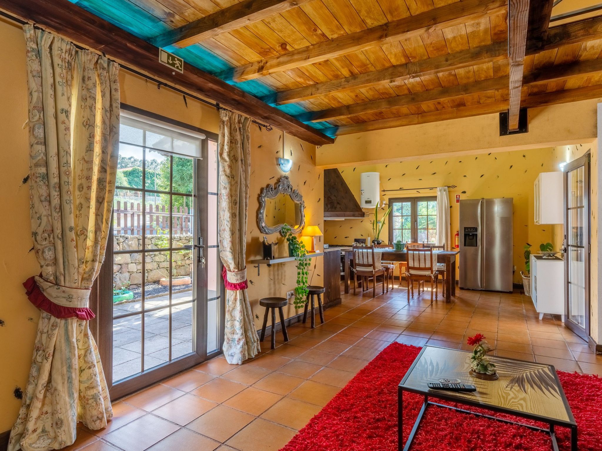 Dorf Sonnenuntergang-Binnen