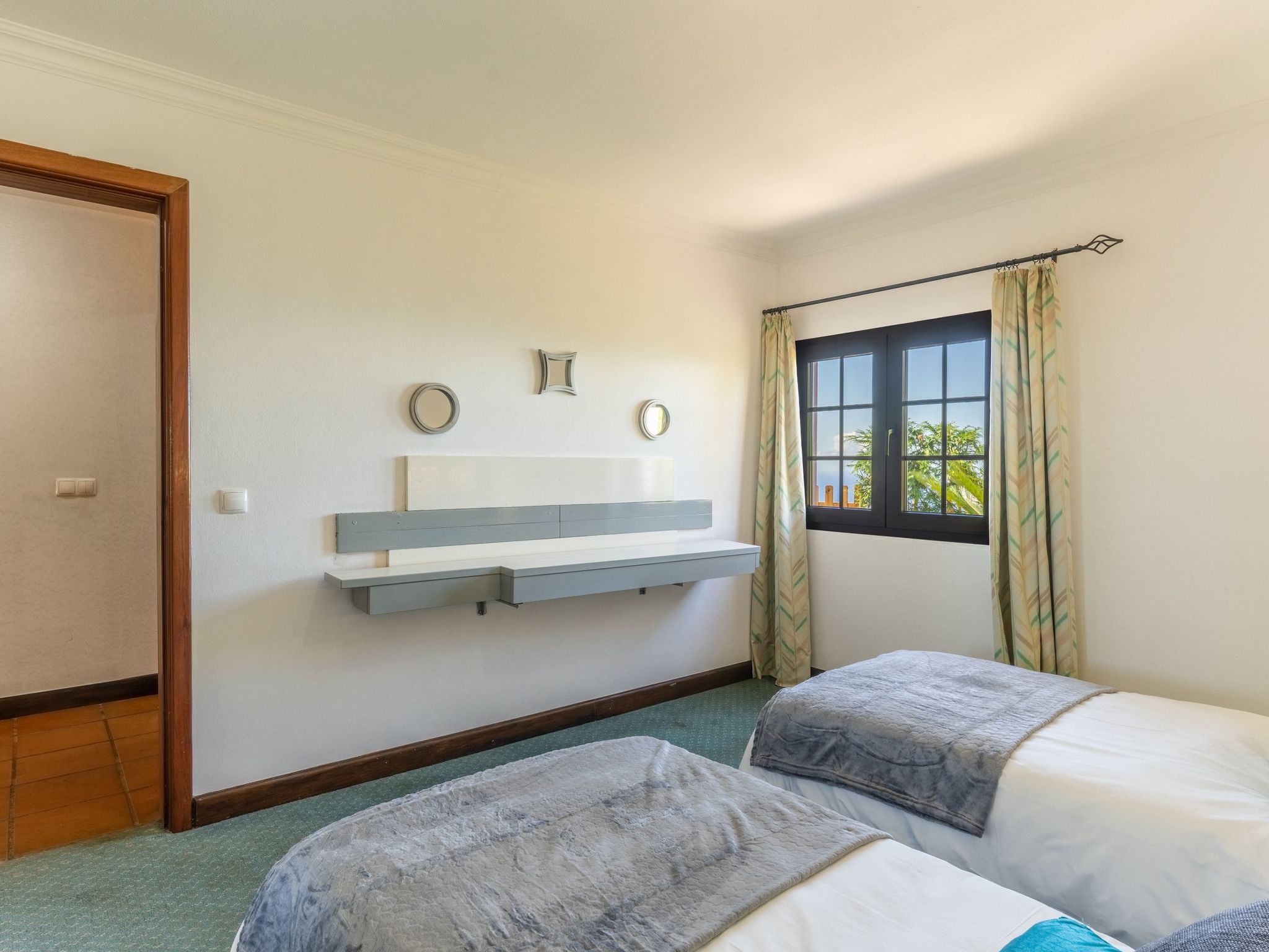 Dorf Sonnenuntergang-Binnen