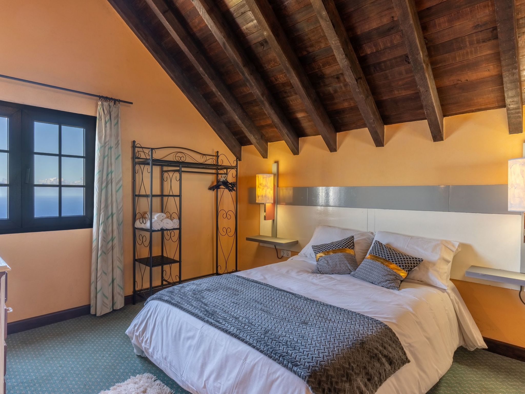 Dorf Sonnenuntergang-Binnen