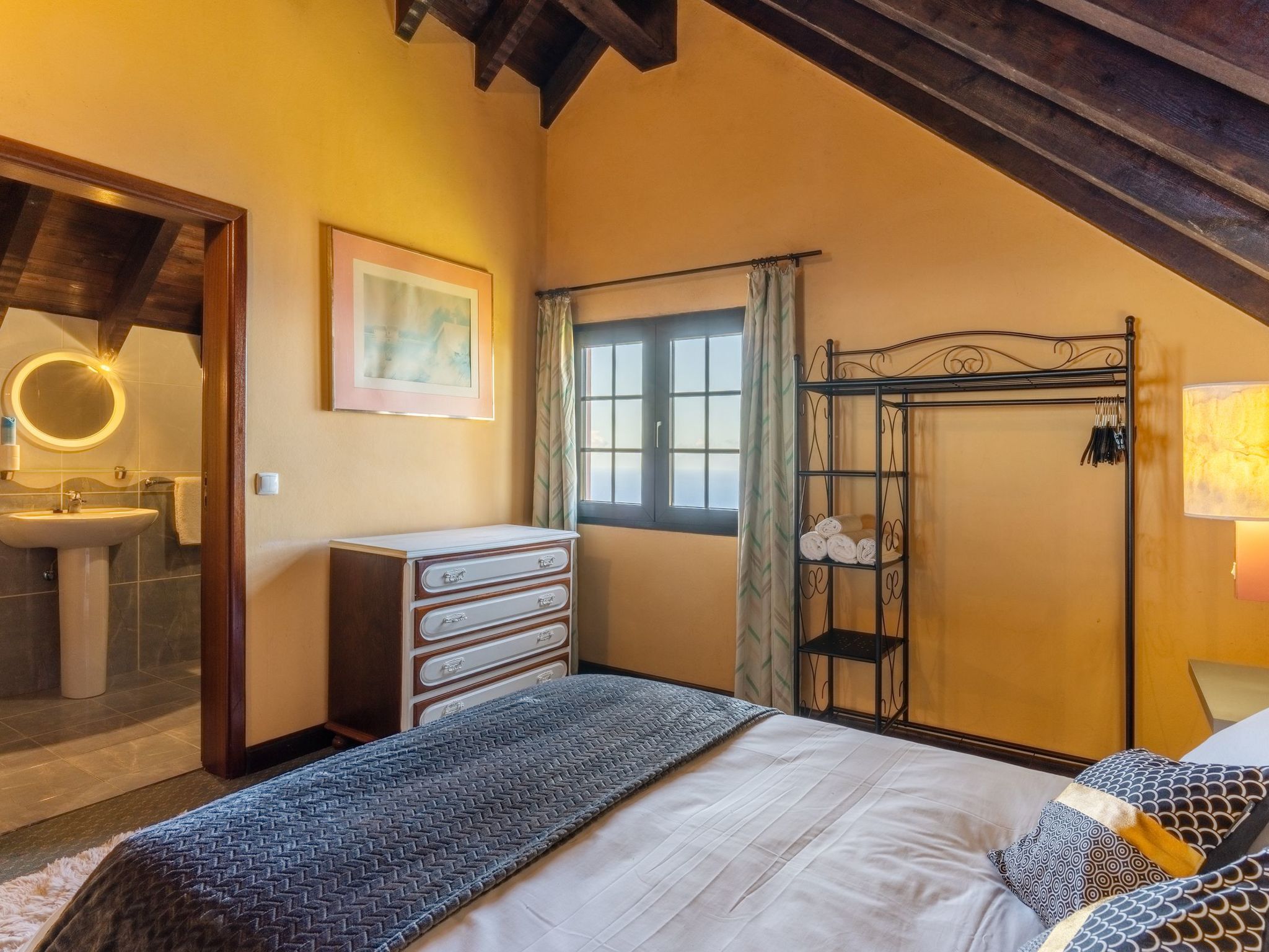 Dorf Sonnenuntergang-Binnen