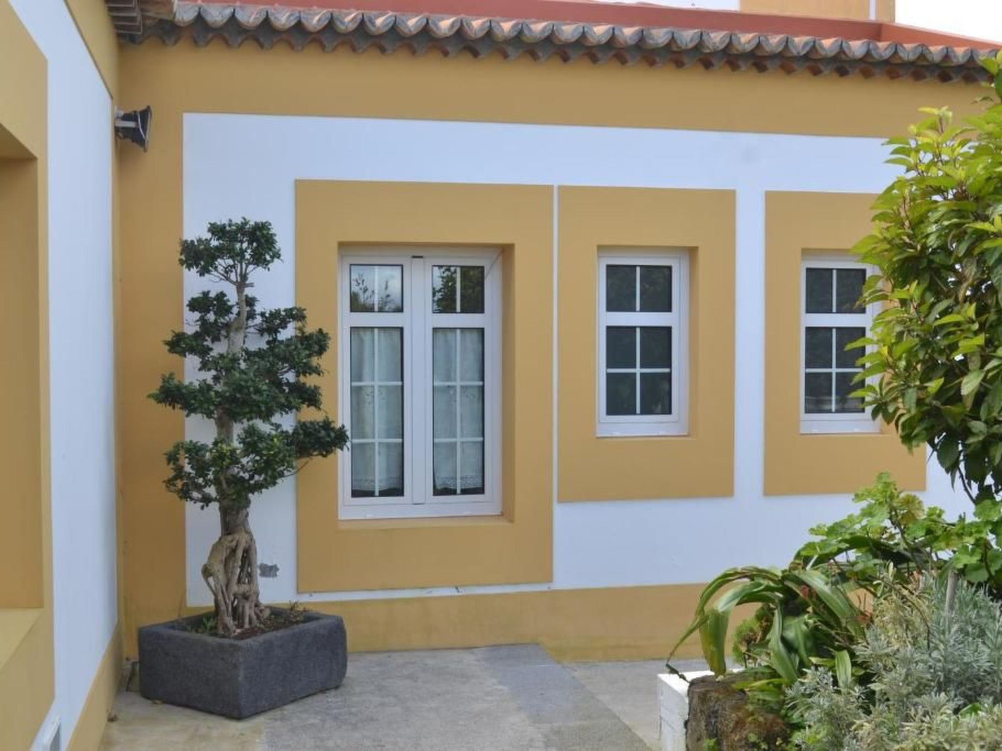 Bauernhof mit privatem Pool in Açores-Buiten