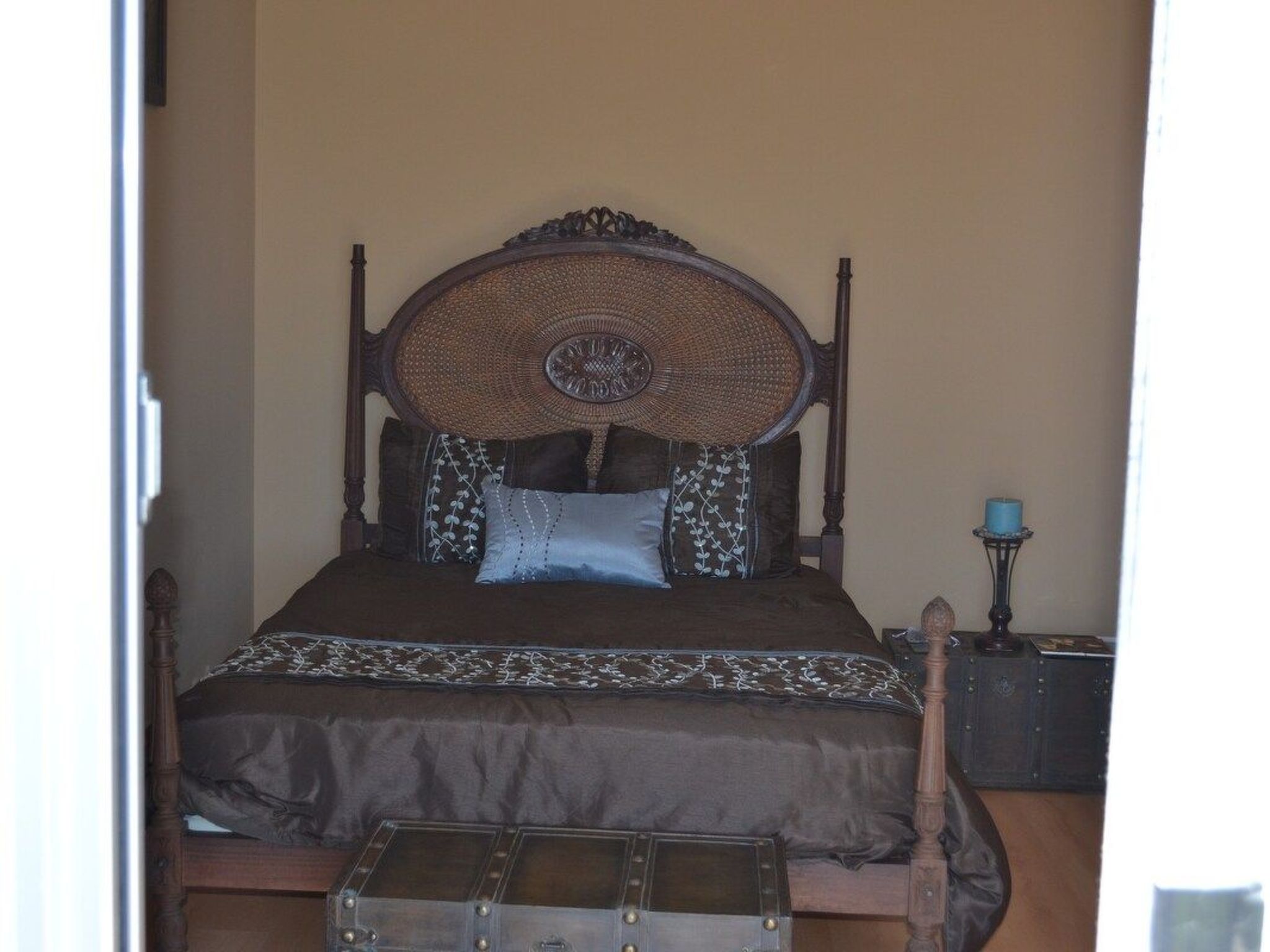 Schöne Aussichten Ecke-Drinnen