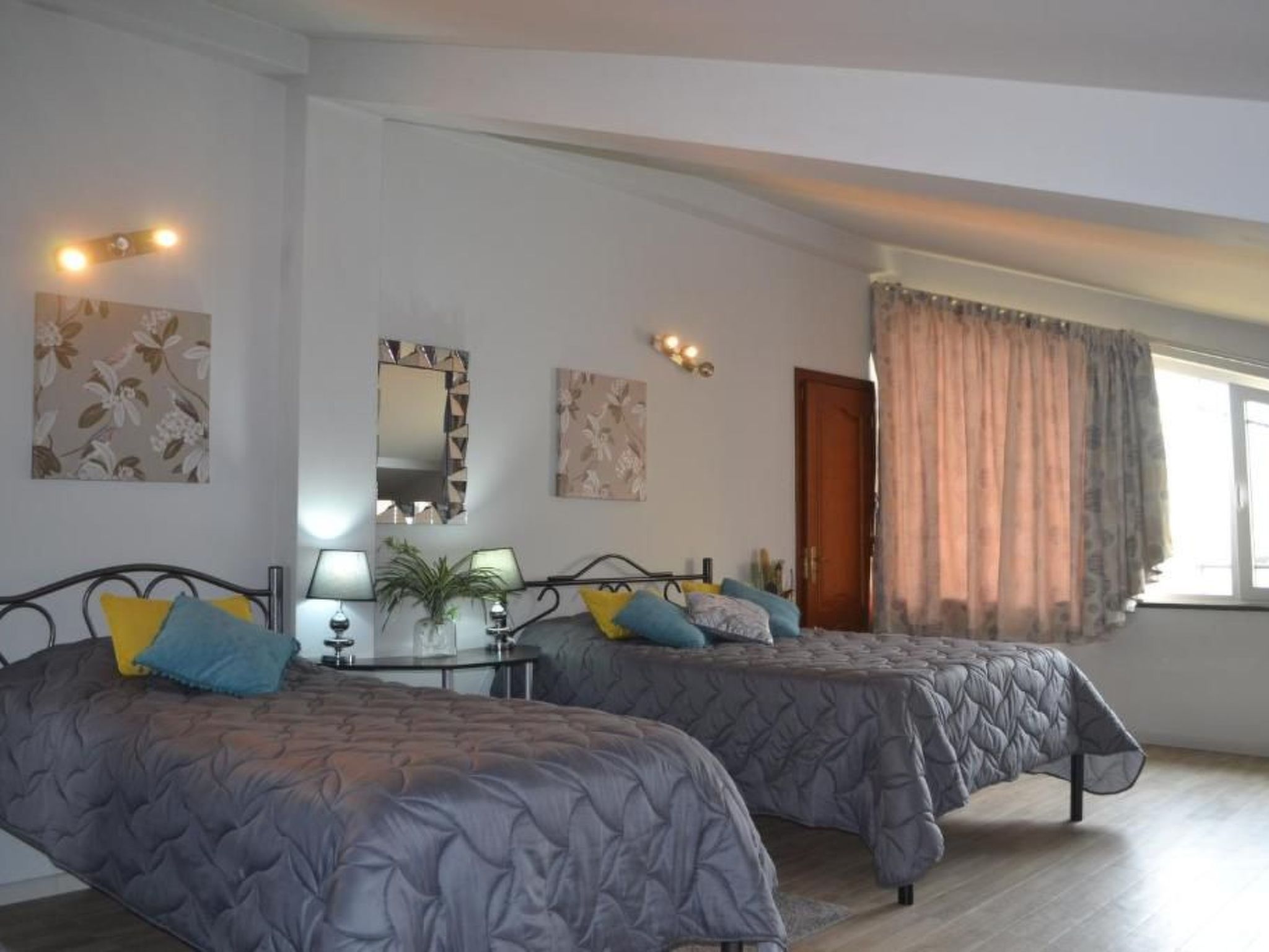 Große, komfortable Villa auf der Insel Terceira-Drinnen