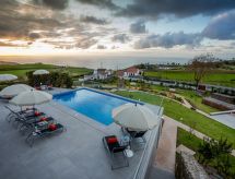 Duurzaam designhuis Casa do Arco met bergzicht en zwembad in Noord-Portugal - thumbnail 6