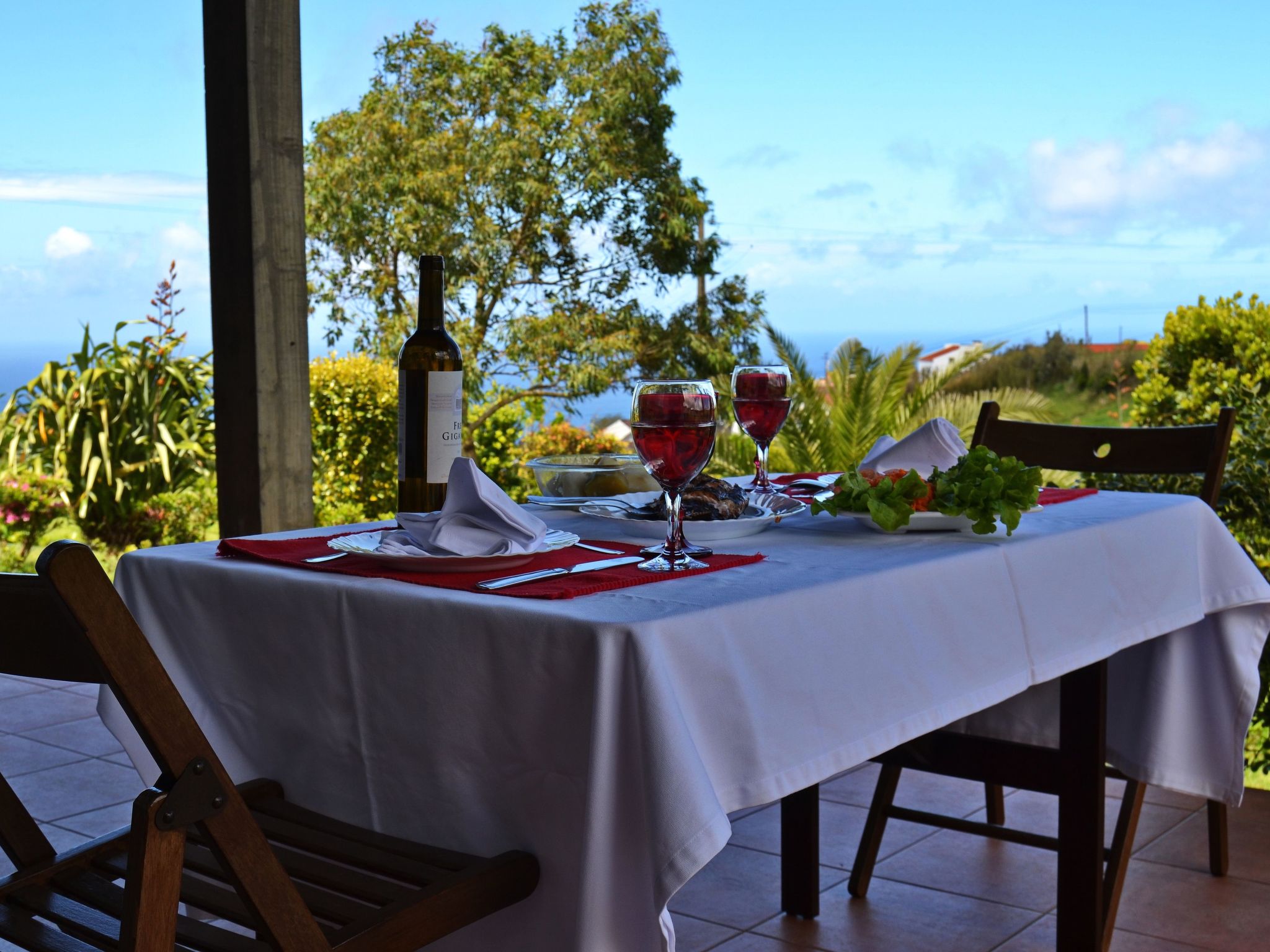 Casa da Fonte - Historisches Steinhaus auf den Azoren-Binnen