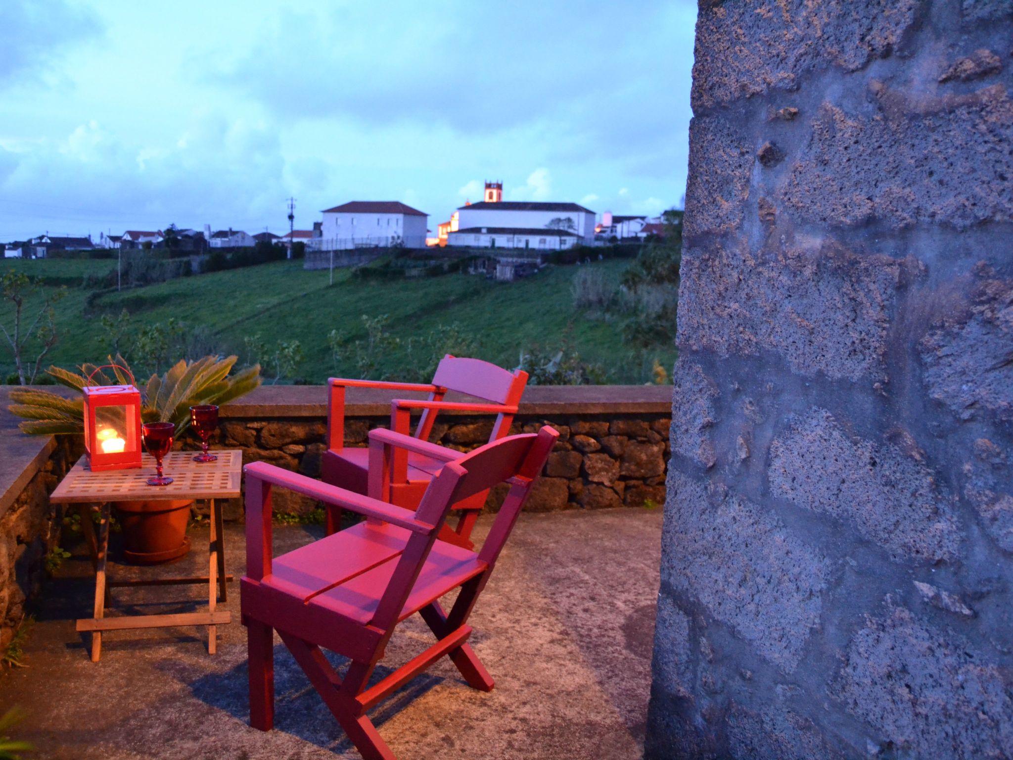 Casa da Fonte - Historisches Steinhaus auf den Azoren-Binnen