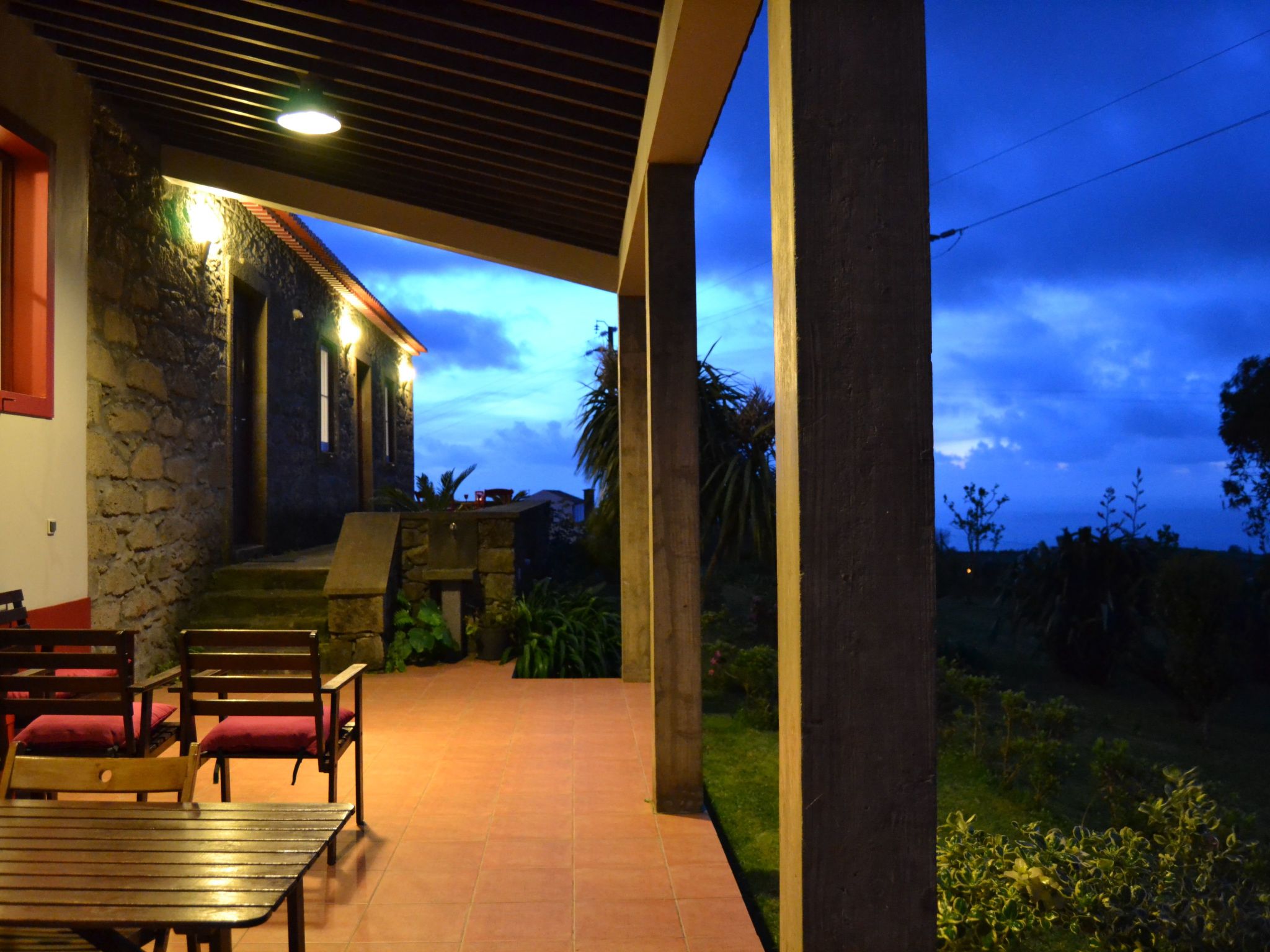 Casa da Fonte - Historisches Steinhaus auf den Azoren-Binnen