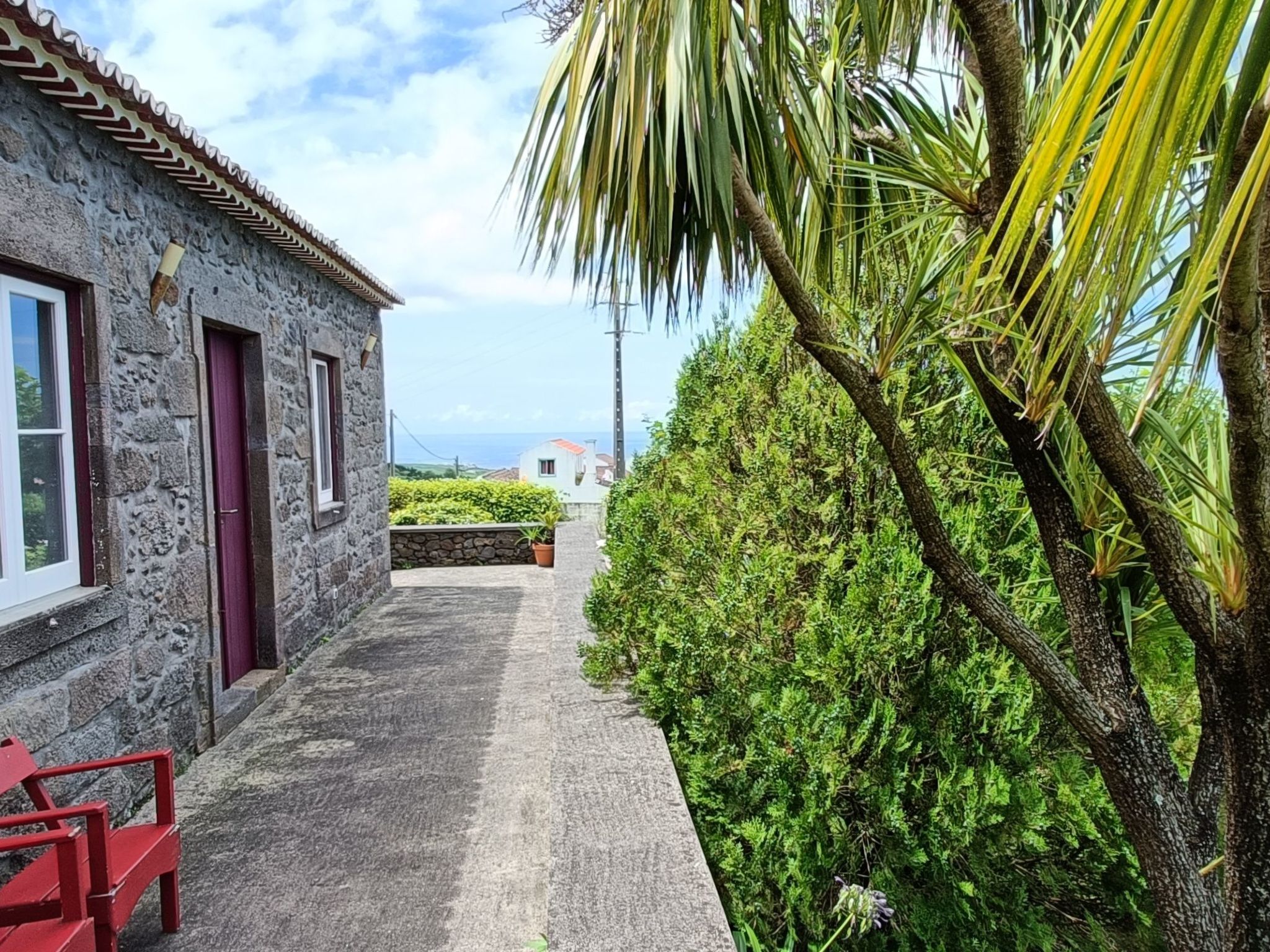 Casa da Fonte - Historisches Steinhaus auf den Azoren-Binnen