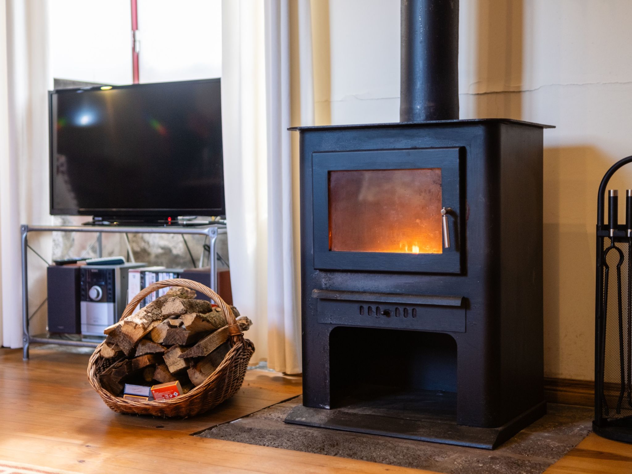 Casa da Fonte - Historisches Steinhaus auf den Azoren-Binnen