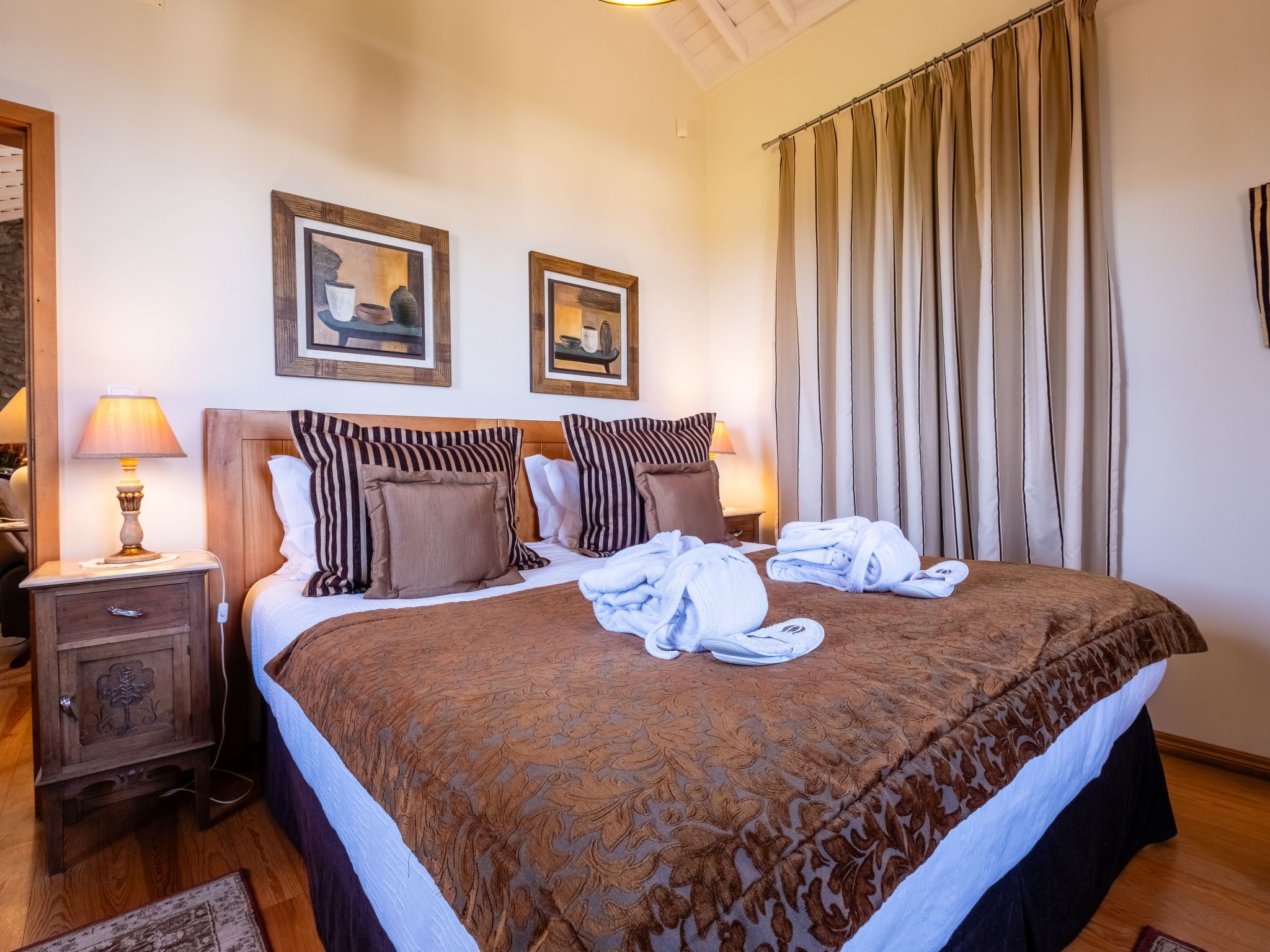 Casa da Fonte - Historisches Steinhaus auf den Azoren-Binnen