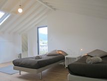 Sfeervol half huis voor 8 personen in Furnas met terras, tuin en BBQ - thumbnail 4