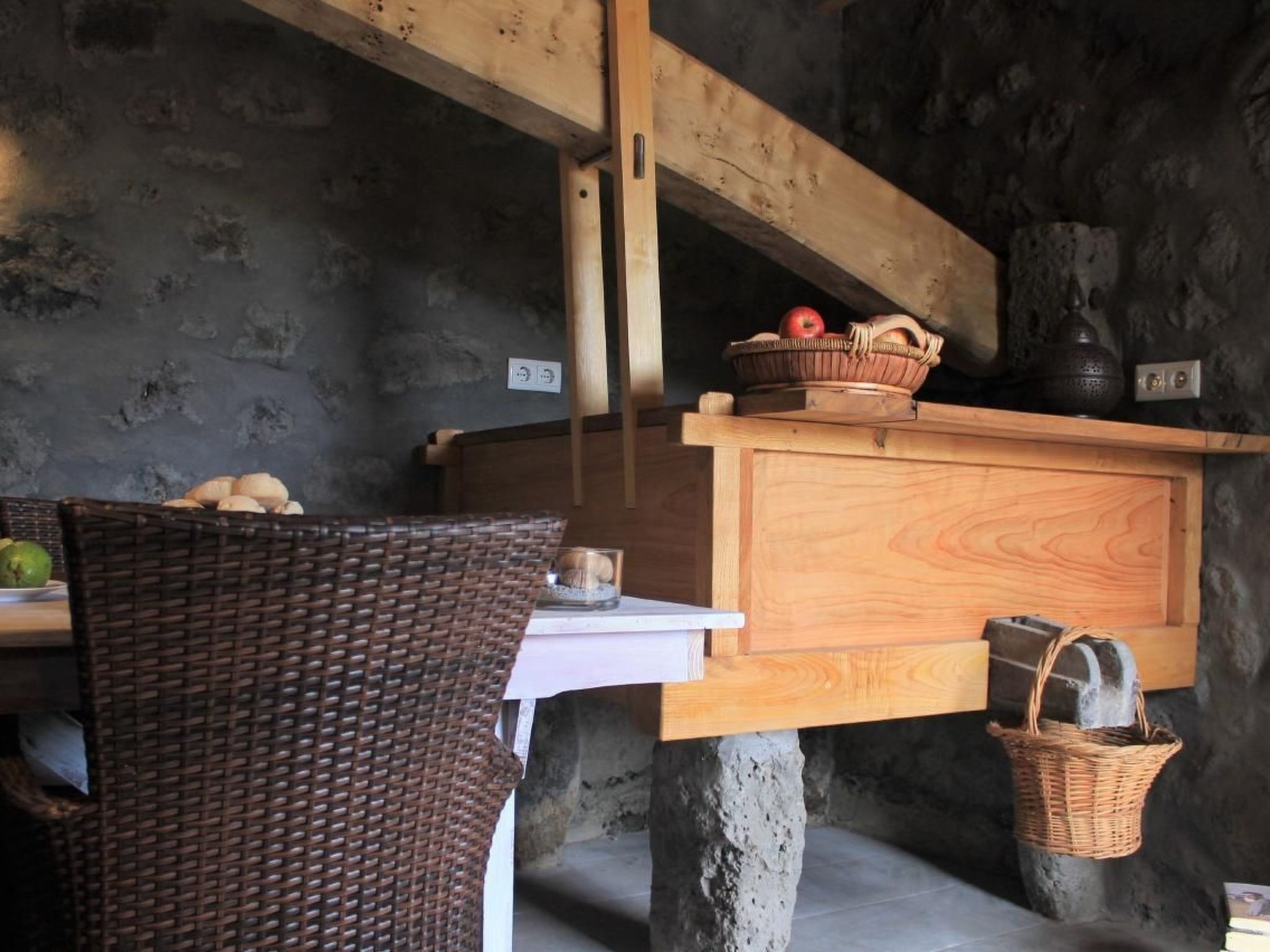 "Vinea Lava" mit Blick auf das Wasser-Binnen