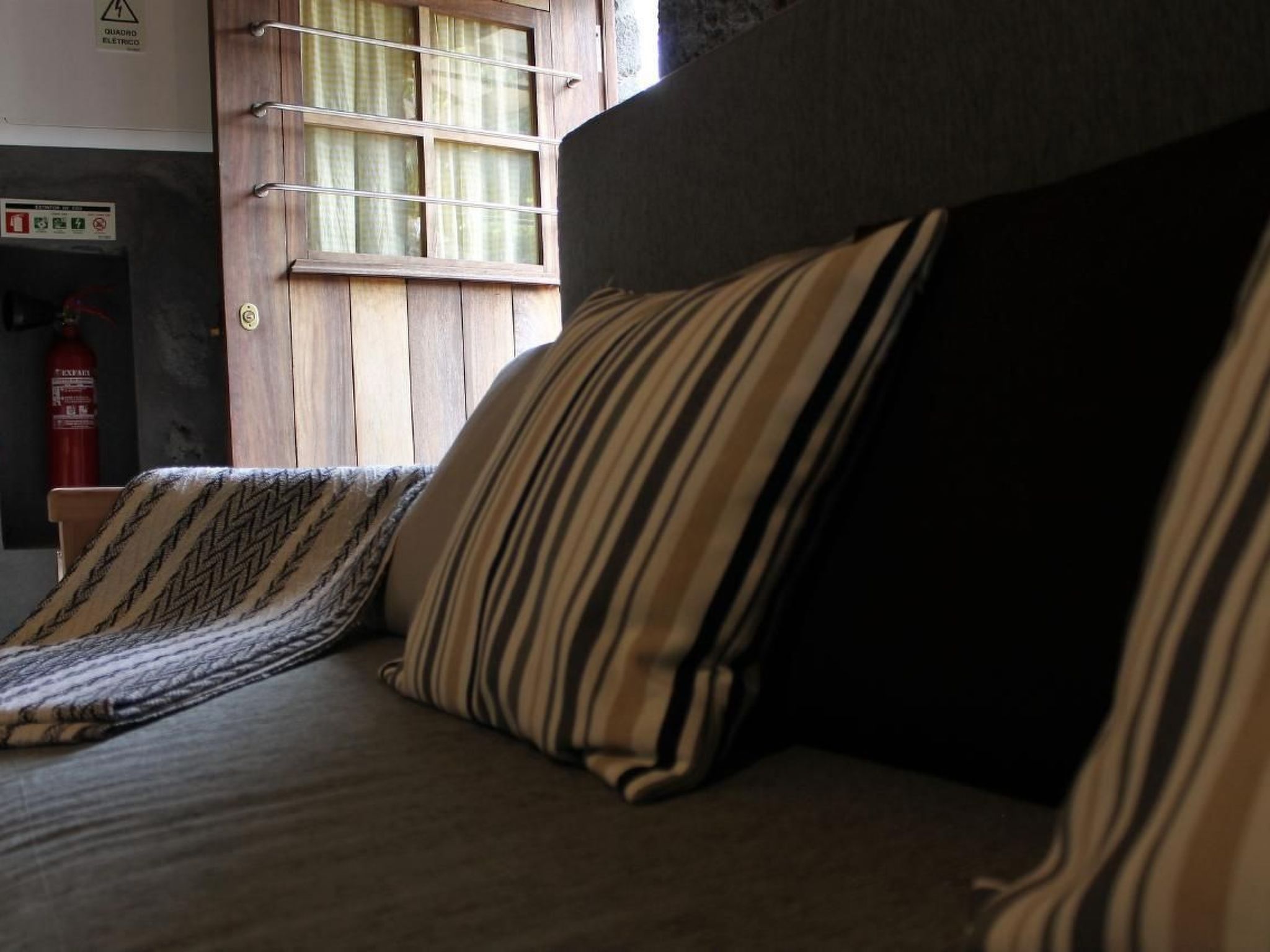 "Vinea Lava" mit Blick auf das Wasser-Binnen