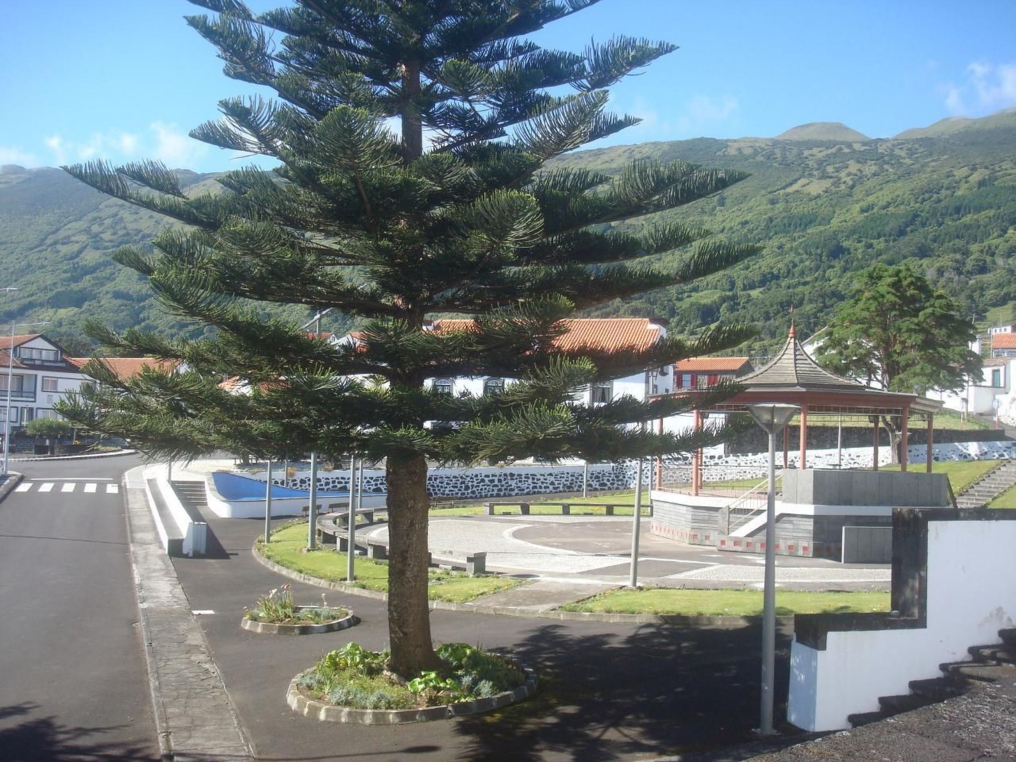 "Vinea Lava" mit Blick auf das Wasser-Binnen
