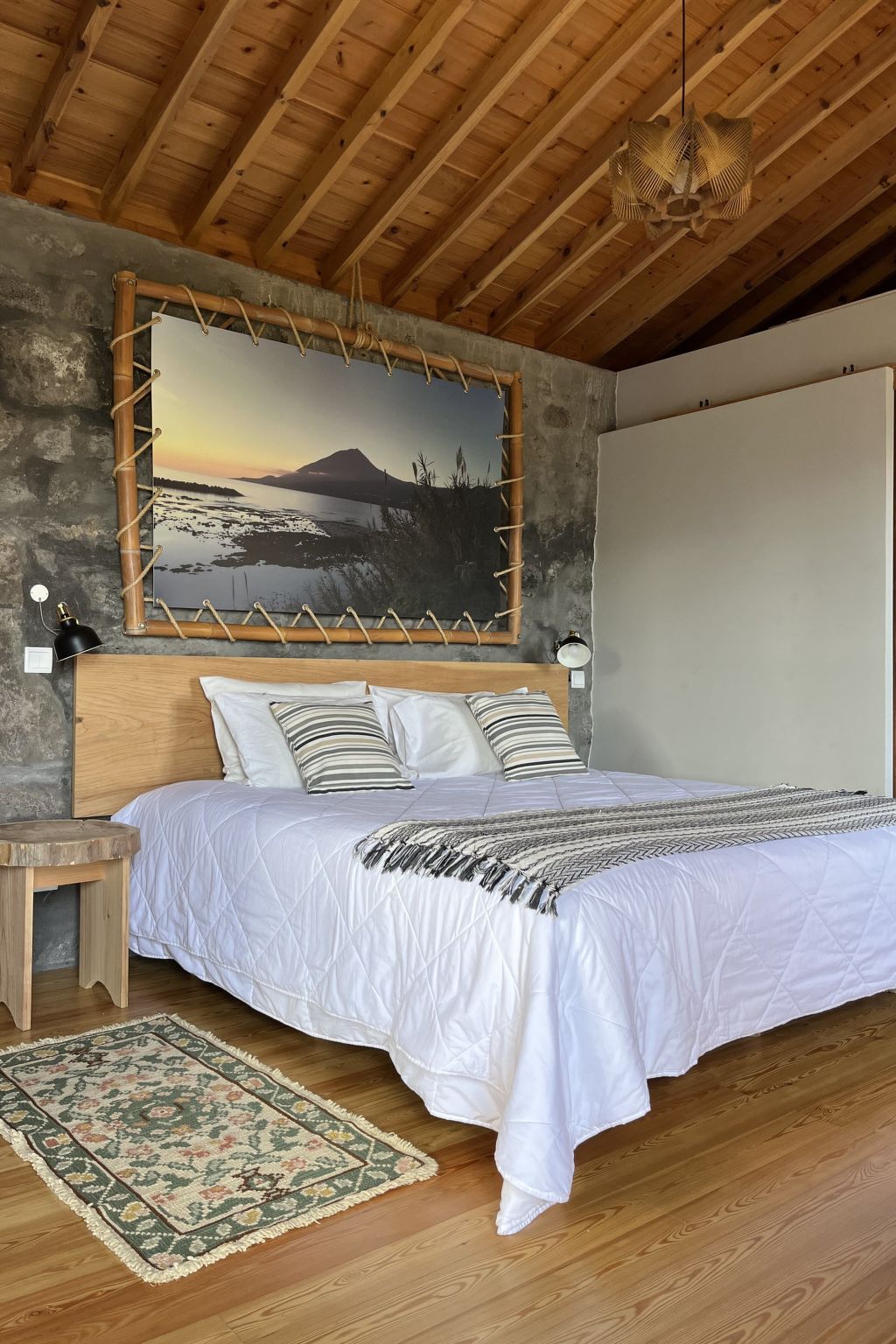 "Vinea Lava" mit Blick auf das Wasser-Binnen