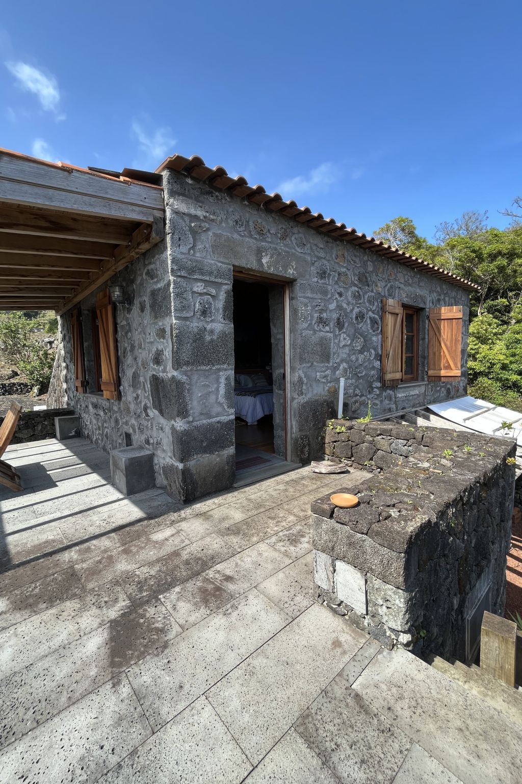 "Vinea Lava" mit Blick auf das Wasser-Binnen