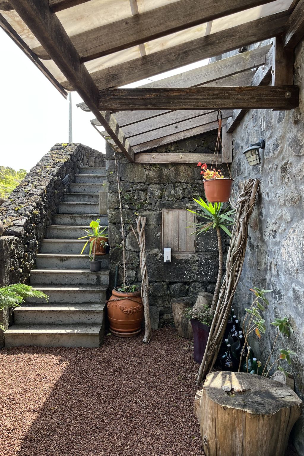 "Vinea Lava" mit Blick auf das Wasser-Binnen