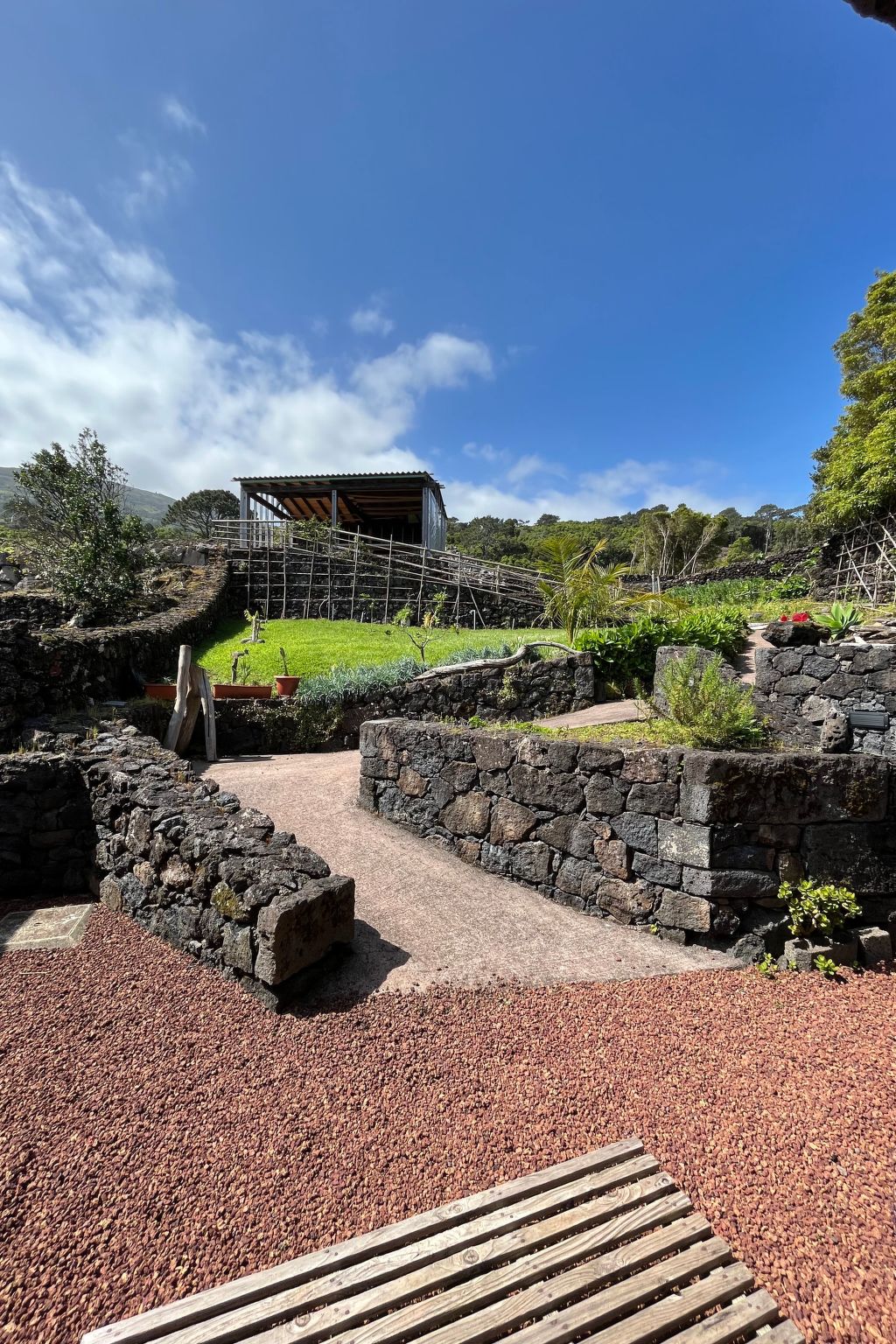 "Vinea Lava" mit Blick auf das Wasser-Binnen