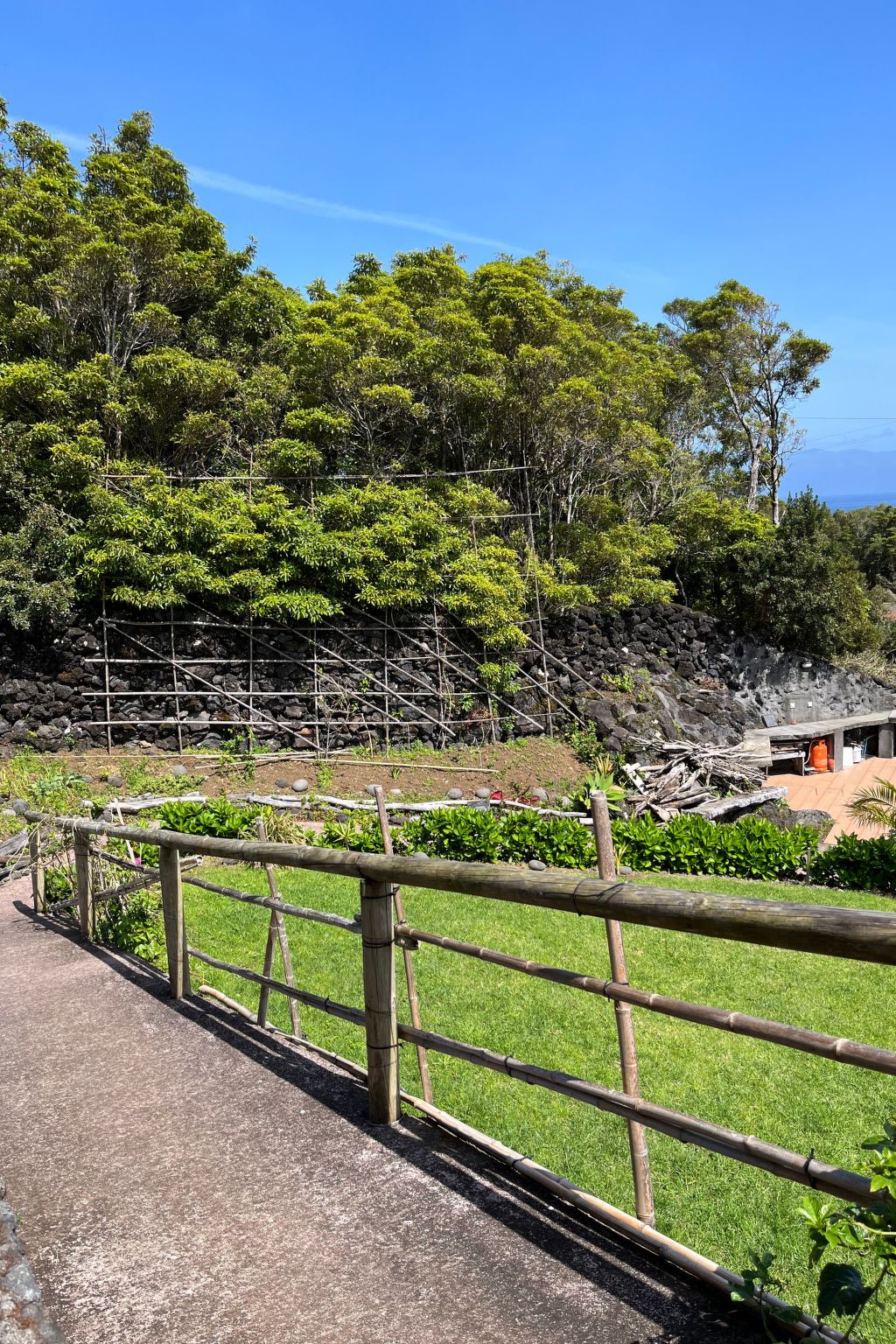 "Vinea Lava" mit Blick auf das Wasser-Binnen
