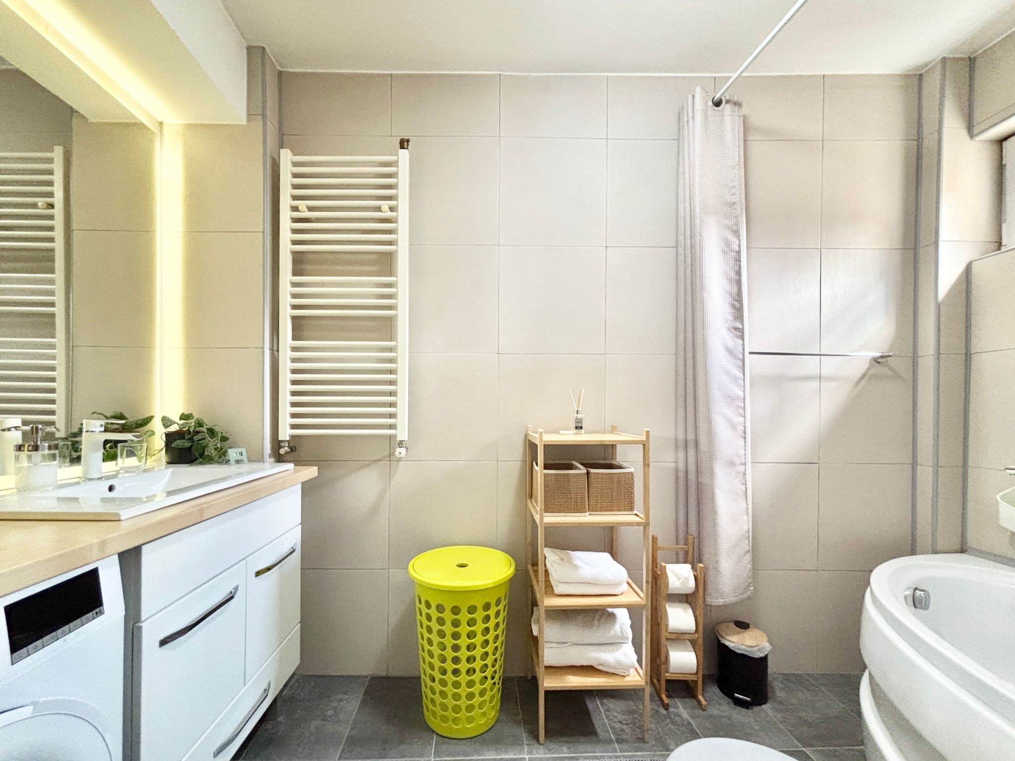 Opera Sunrise zentrale moderne Balkonwohnung-Binnen