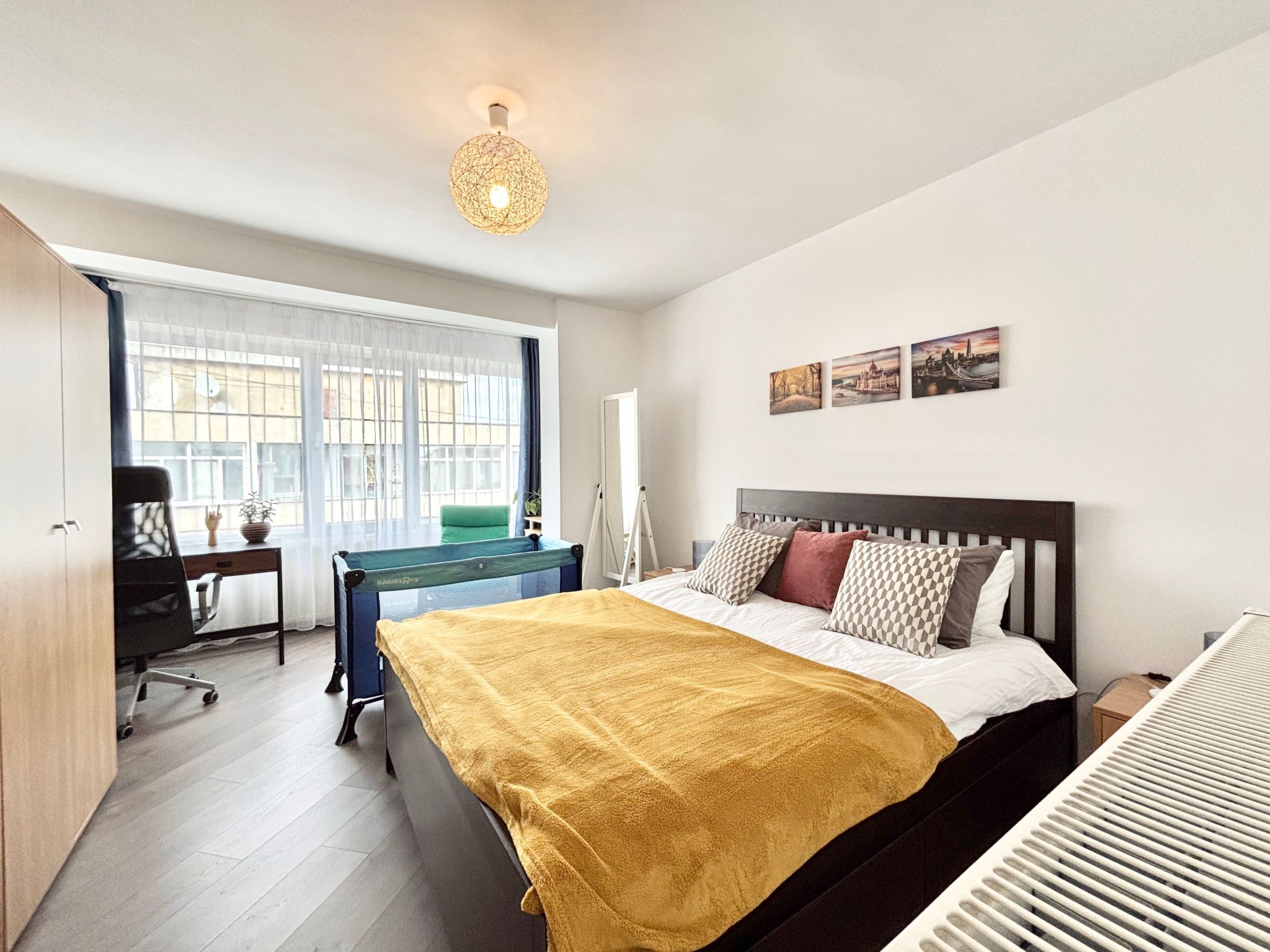 Opera Sunrise zentrale moderne Balkonwohnung-Binnen