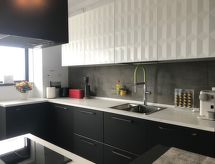 Modern appartement met tuin, garage & airco op 4 km van centrum Boekarest - thumbnail 5