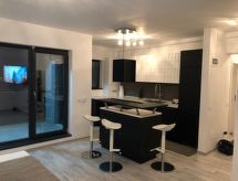 Modern appartement met tuin, garage & airco op 4 km van centrum Boekarest - thumbnail 6