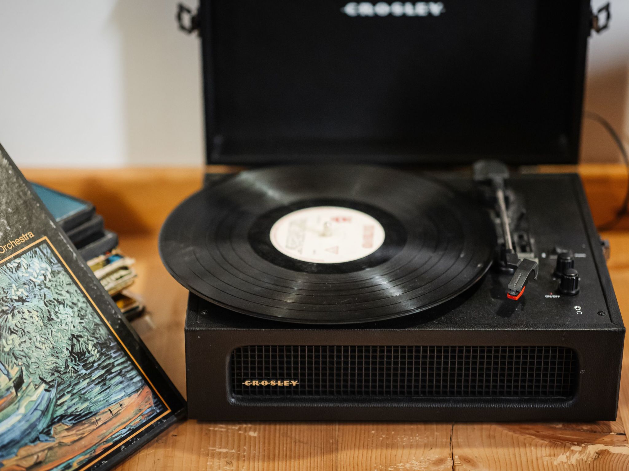 Kleines Haus mit Werkstatt-Buiten