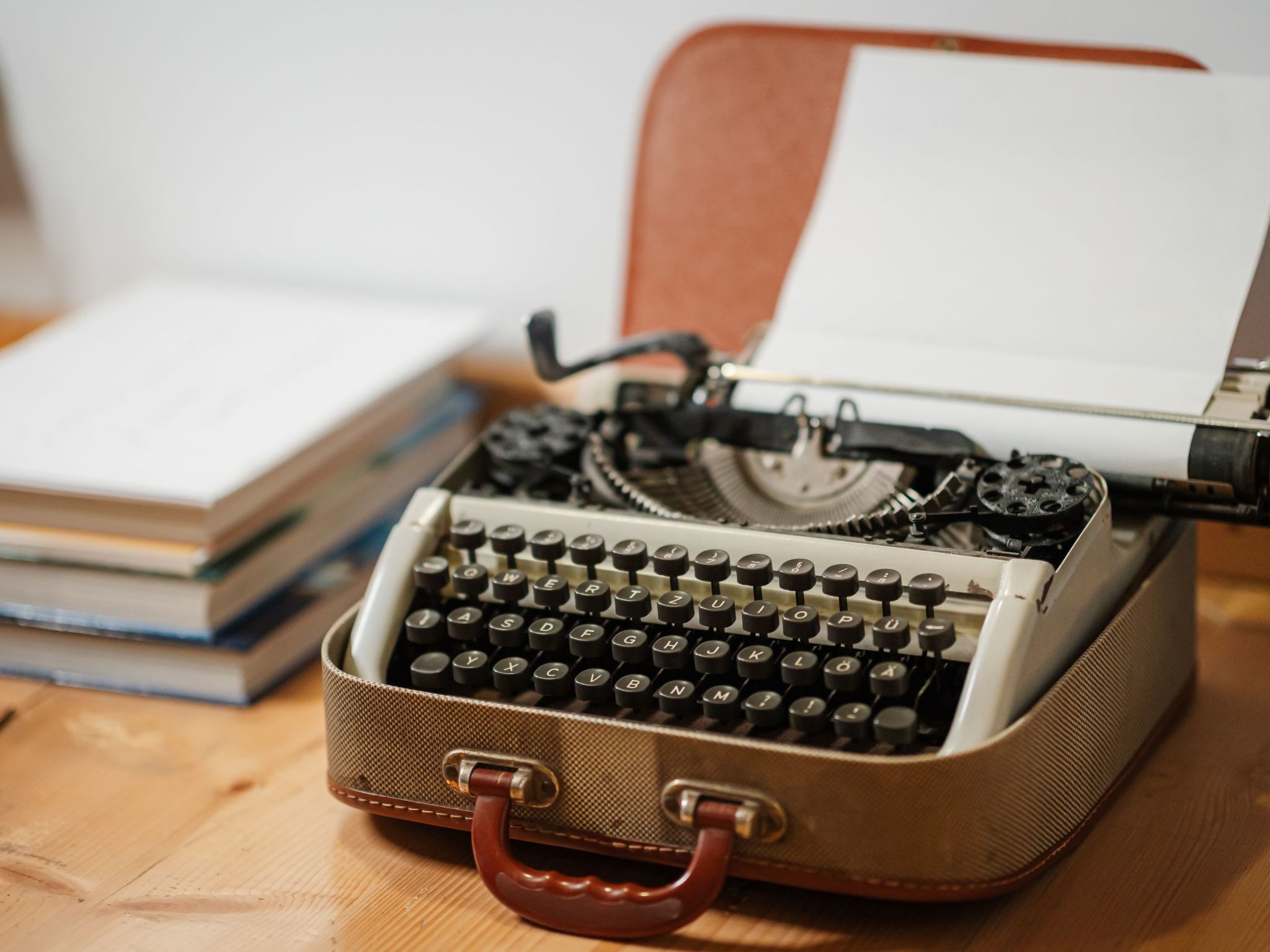 Kleines Haus mit Werkstatt-Image-tags.info