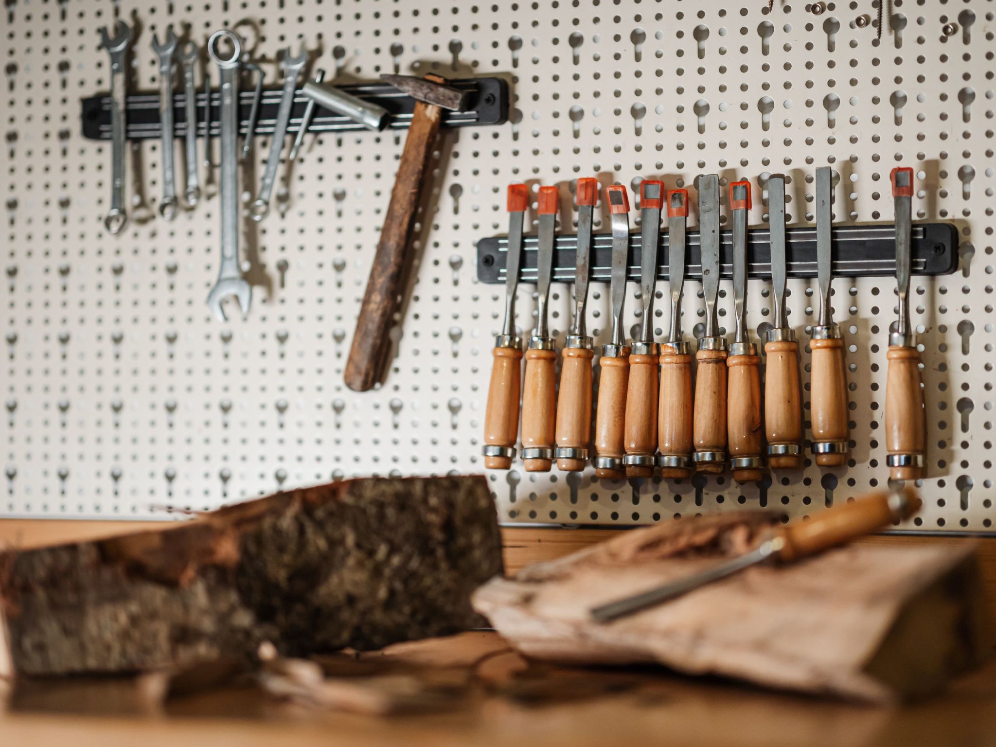 Kleines Haus mit Werkstatt-Image-tags.info