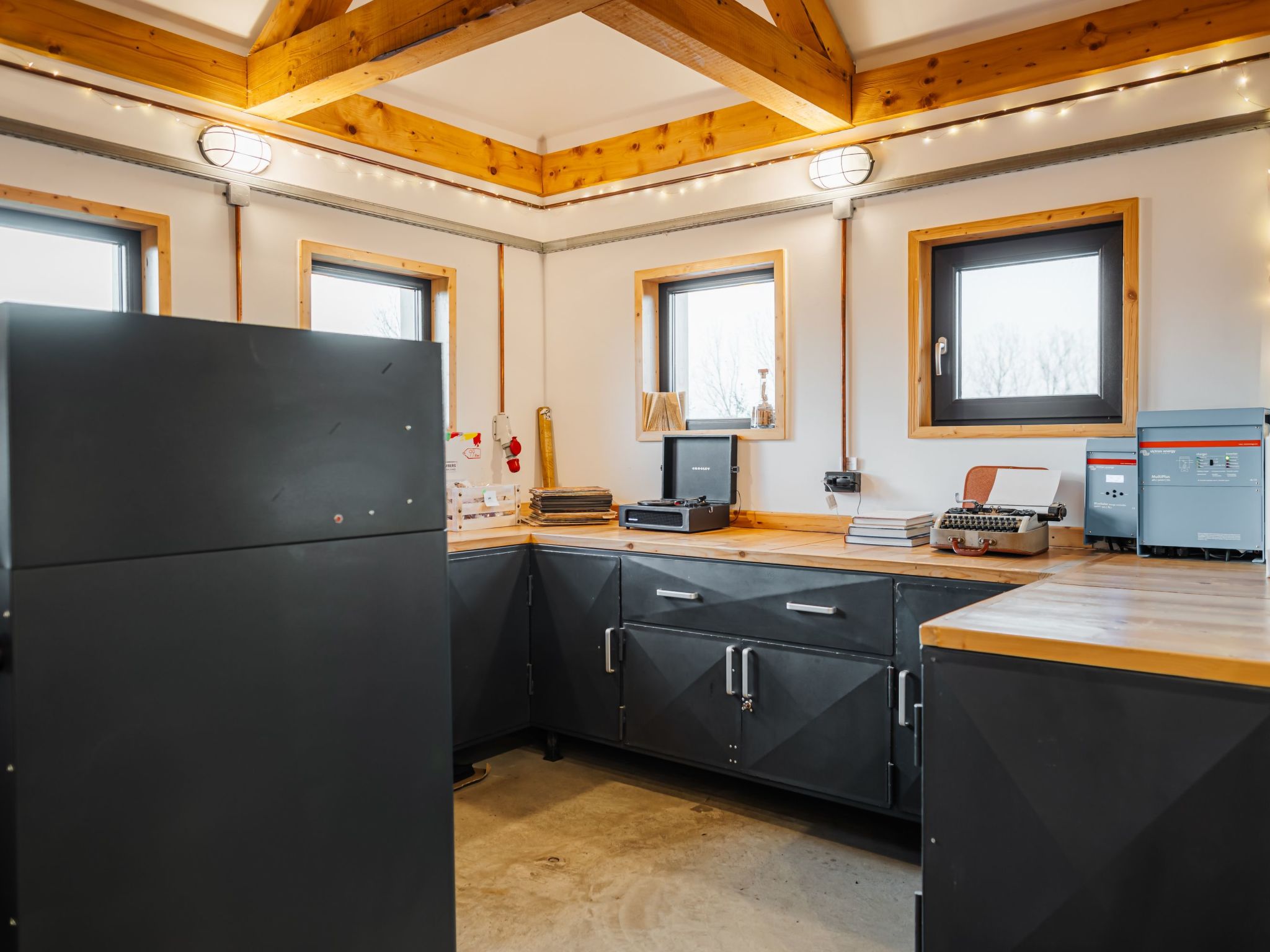 Kleines Haus mit Werkstatt-Binnen