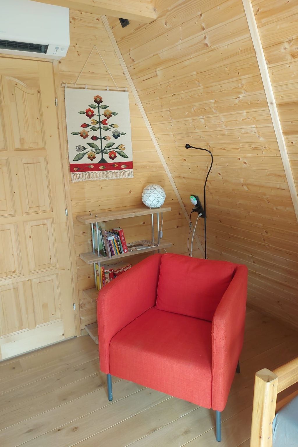 Berghütte "Pumbaa House" mit eigenem 'Pool'-Binnen