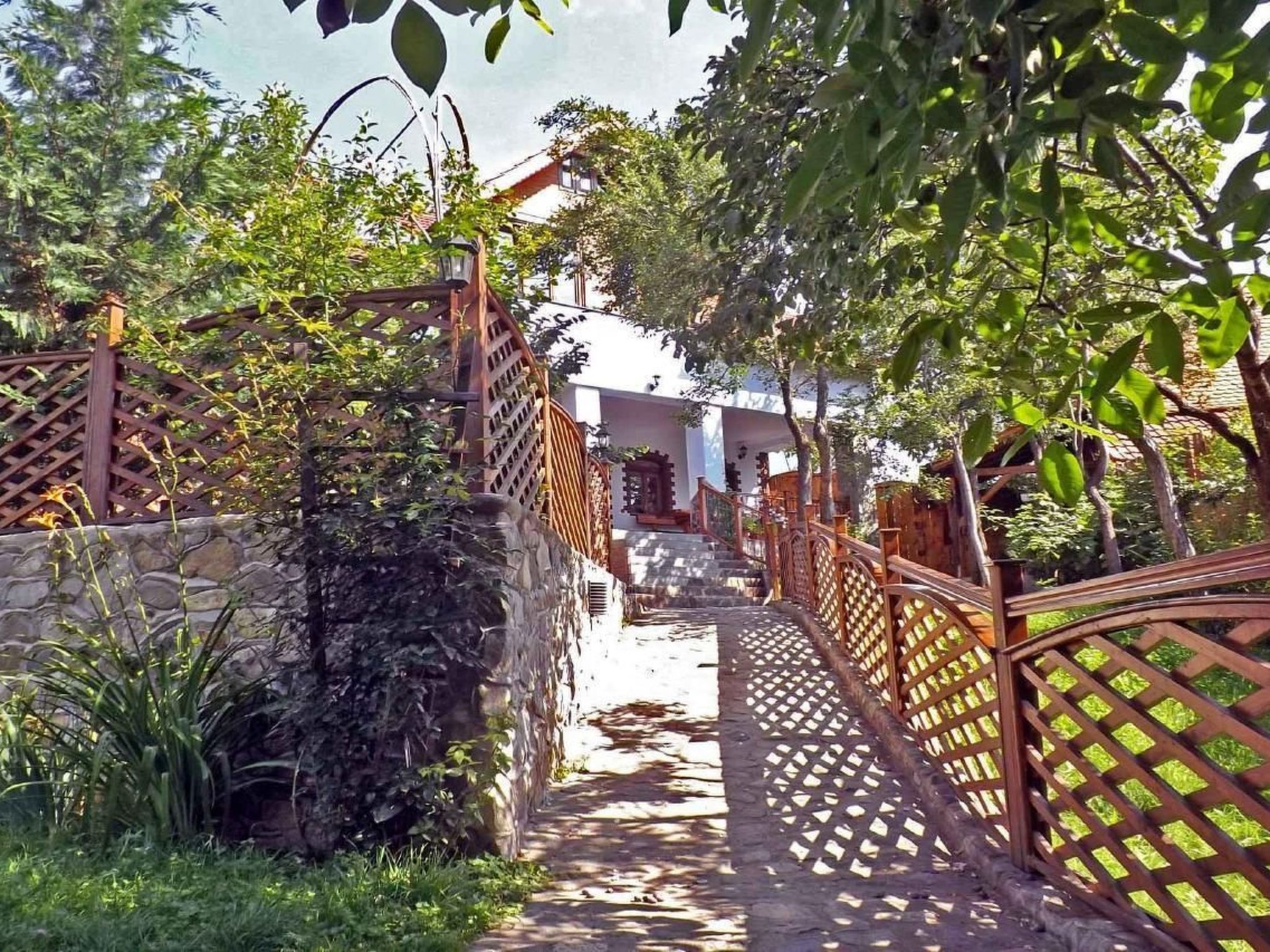 Casa Crina in Karpaten-Dorf in Siebenbürgen-Image-tags.info