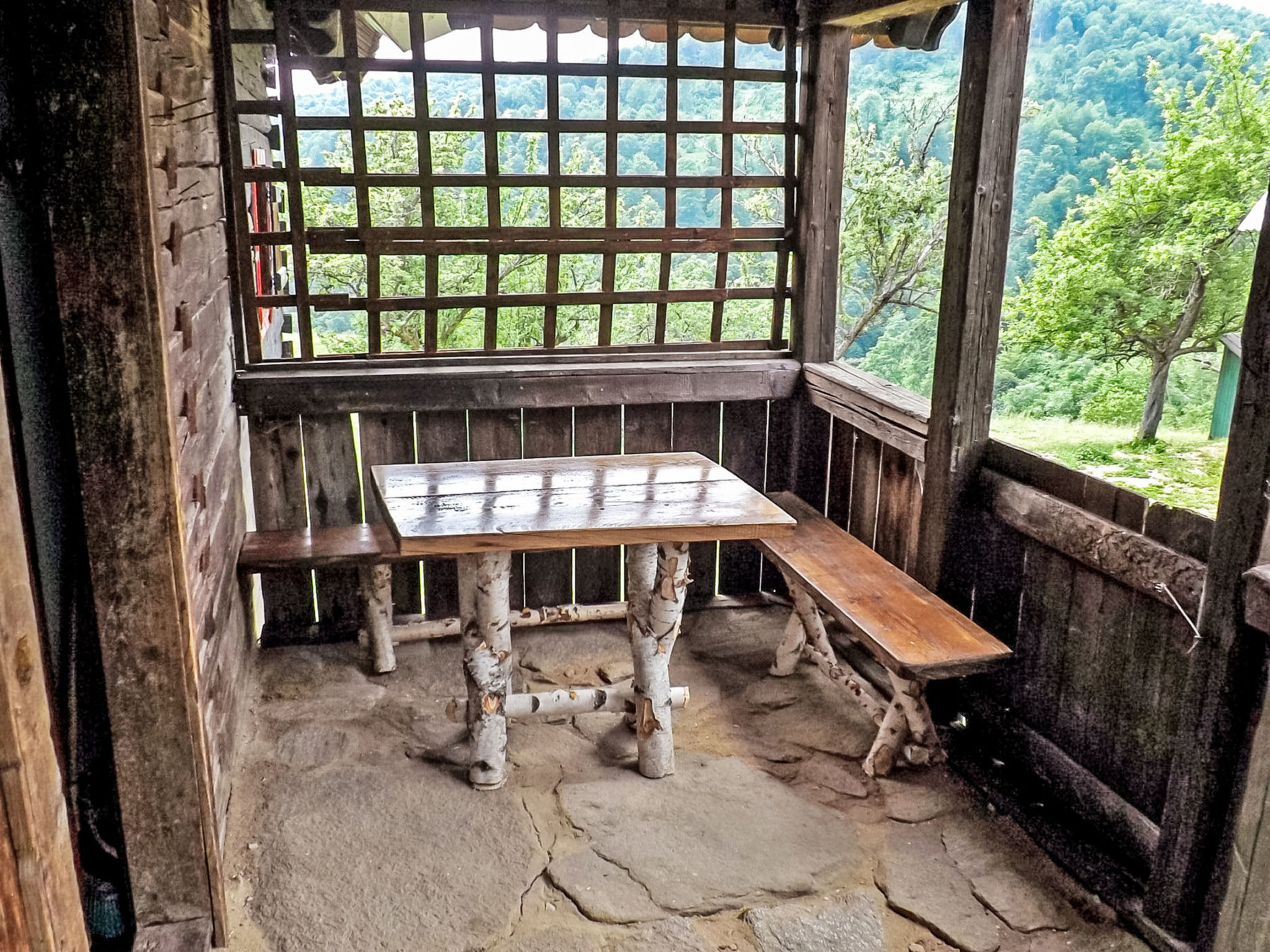 In Sibiel mit Terrasse und Grill - Outside