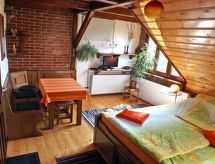 Bergzicht en rustiek comfort in vakantiehuis Casa Crina, Vale - thumbnail 5
