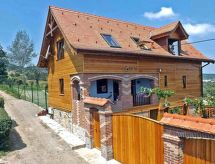 Centraal gelegen appartement in Vale met prachtig bergzicht - thumbnail 3