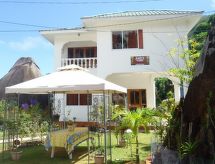 Sfeervol appartement met tuin en BBQ op 700m van zee in Beau Vallon - thumbnail 1