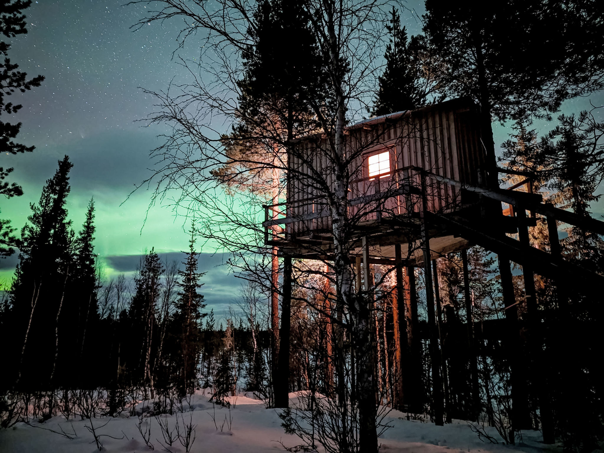 Aurora Lodge