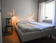 Sfeervol Zweedse woning direct aan meer met sauna en open haard - thumbnail 2