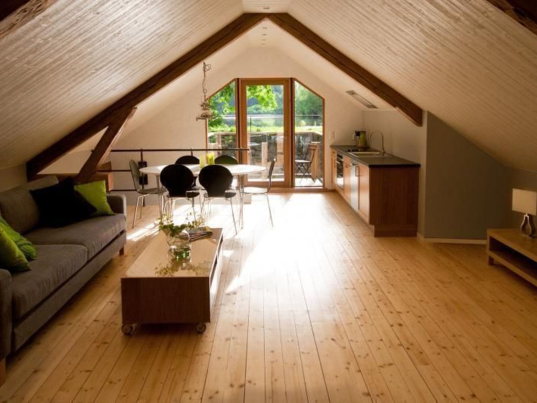 Direkt am See gelegen-Dedans