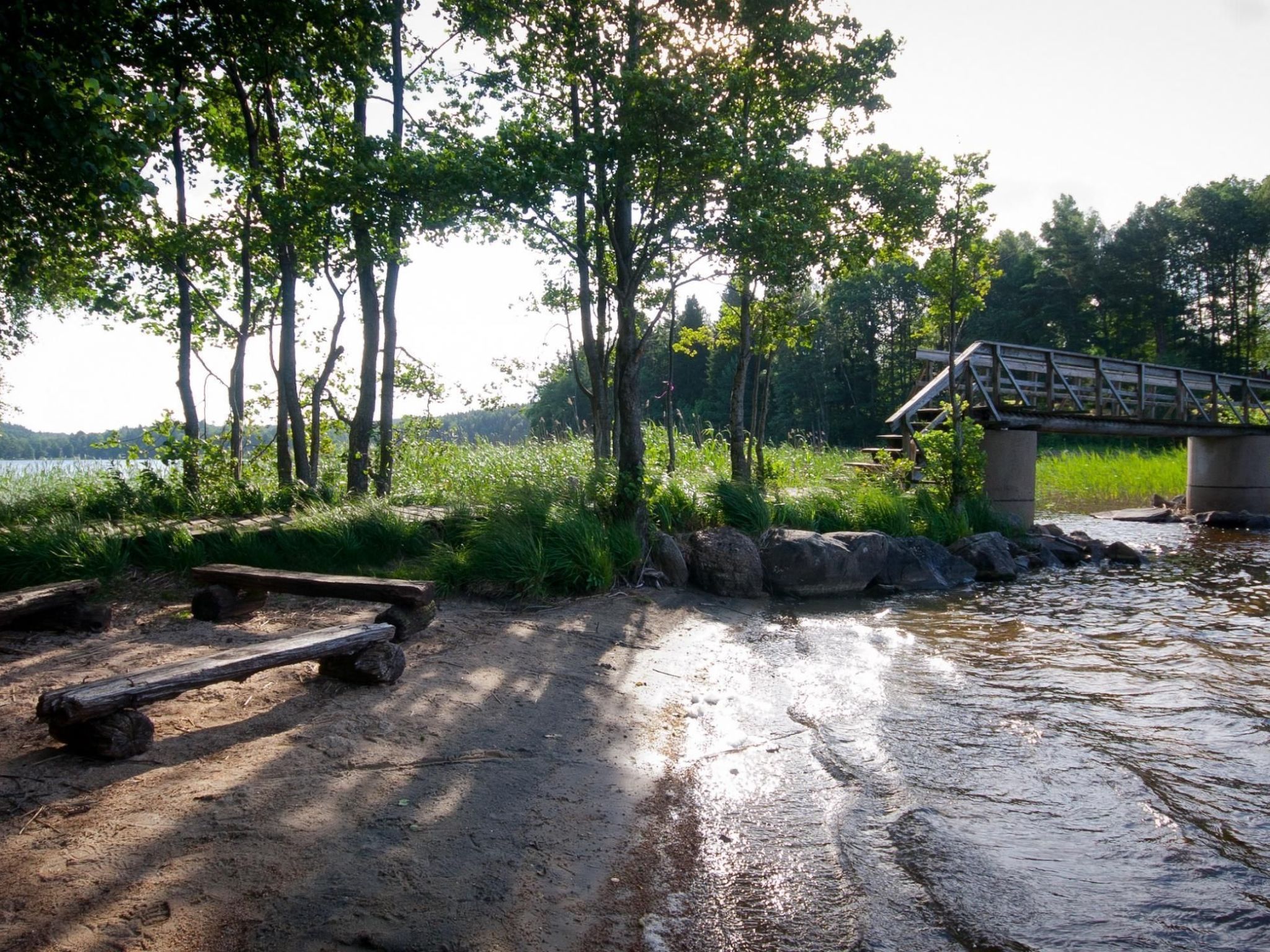 Direkt am See gelegen-Dedans